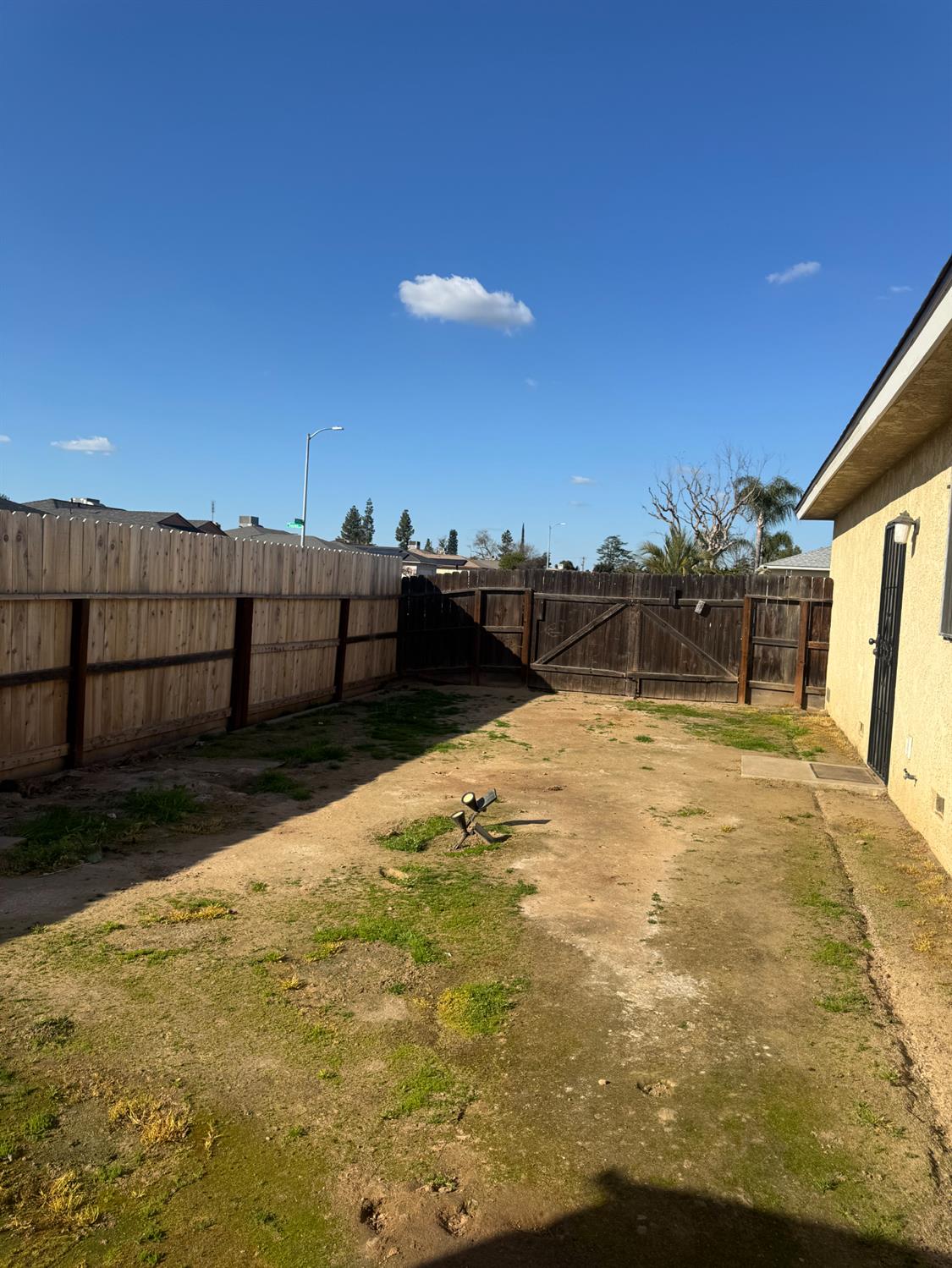 2617 W Sussex Way, Fresno, CA, 93705