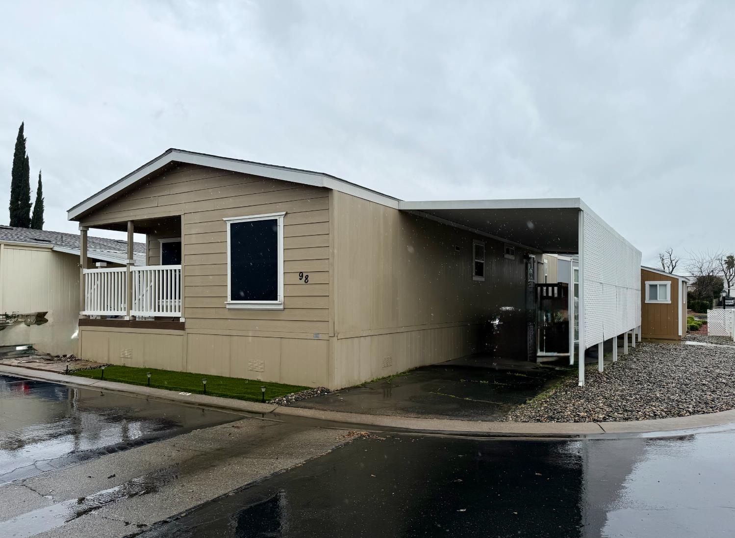 Mobile Home in Fresno - photo 2