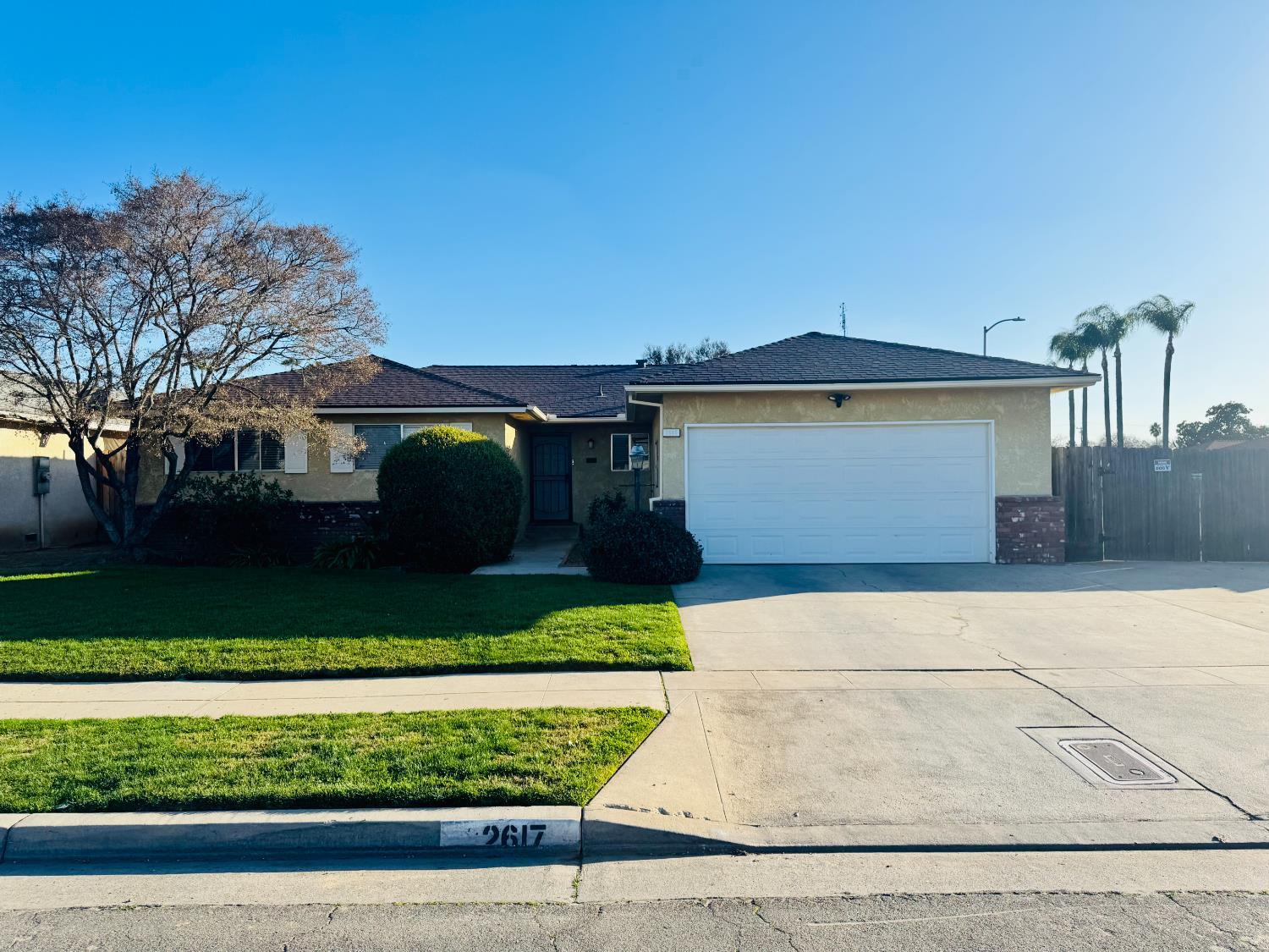 2617 W Sussex Way, Fresno, CA, 93705