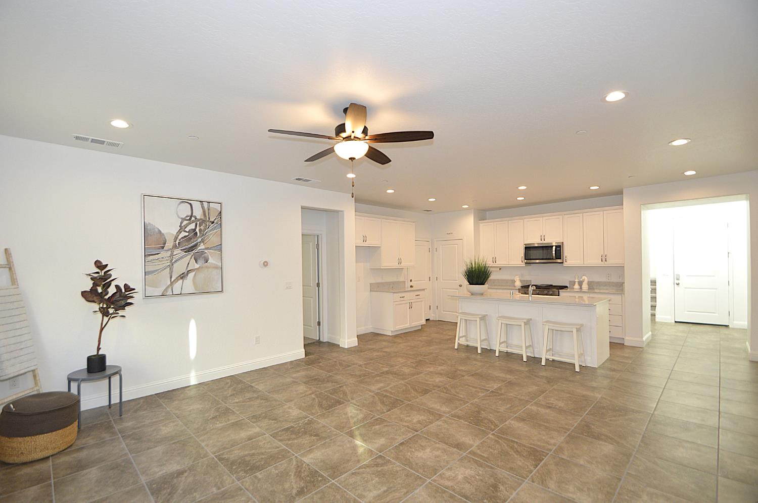 3412 W Venice, Visalia, CA, 93277