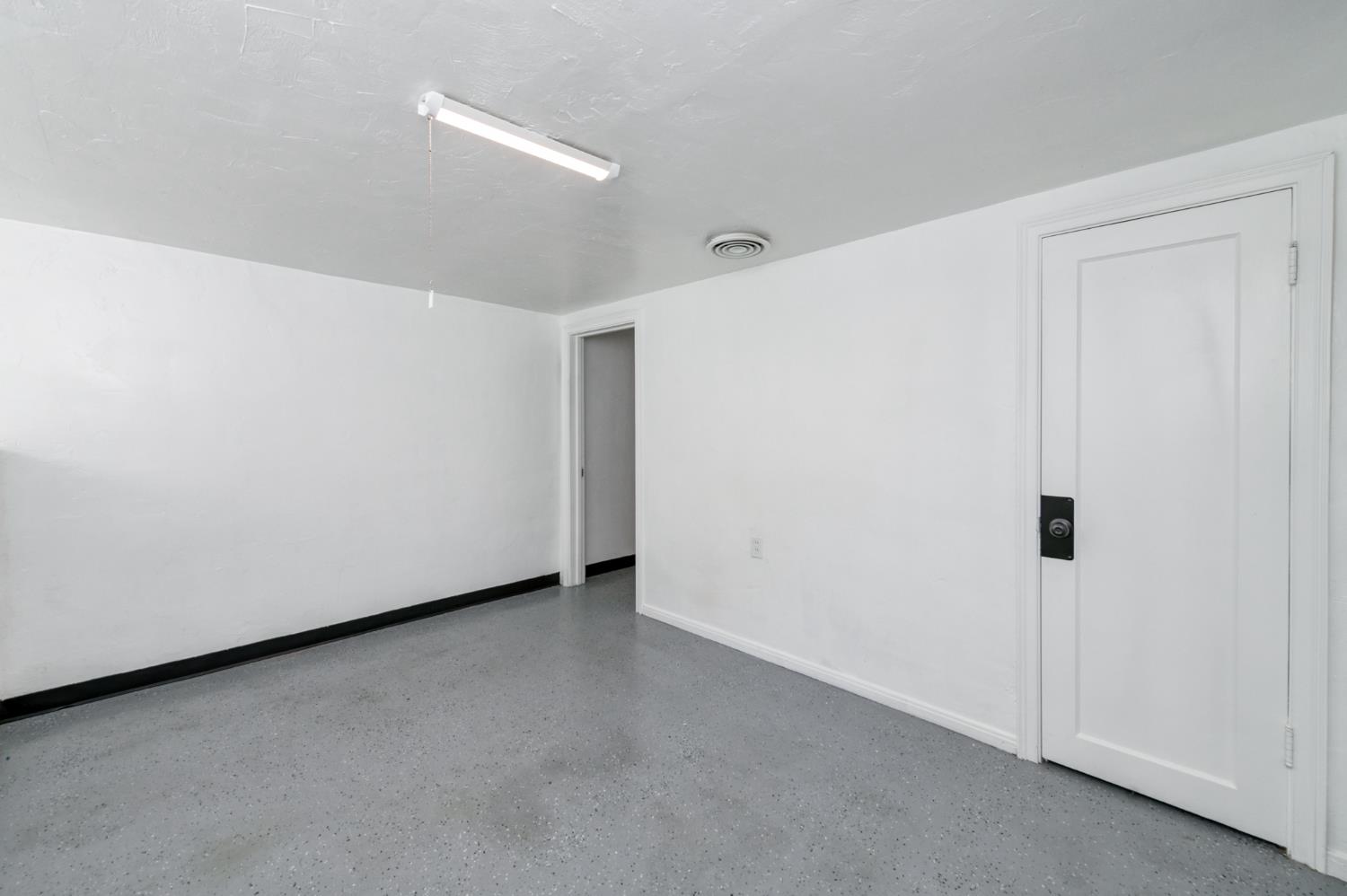 2004 N Maple Avenue, Fresno, CA, 93703