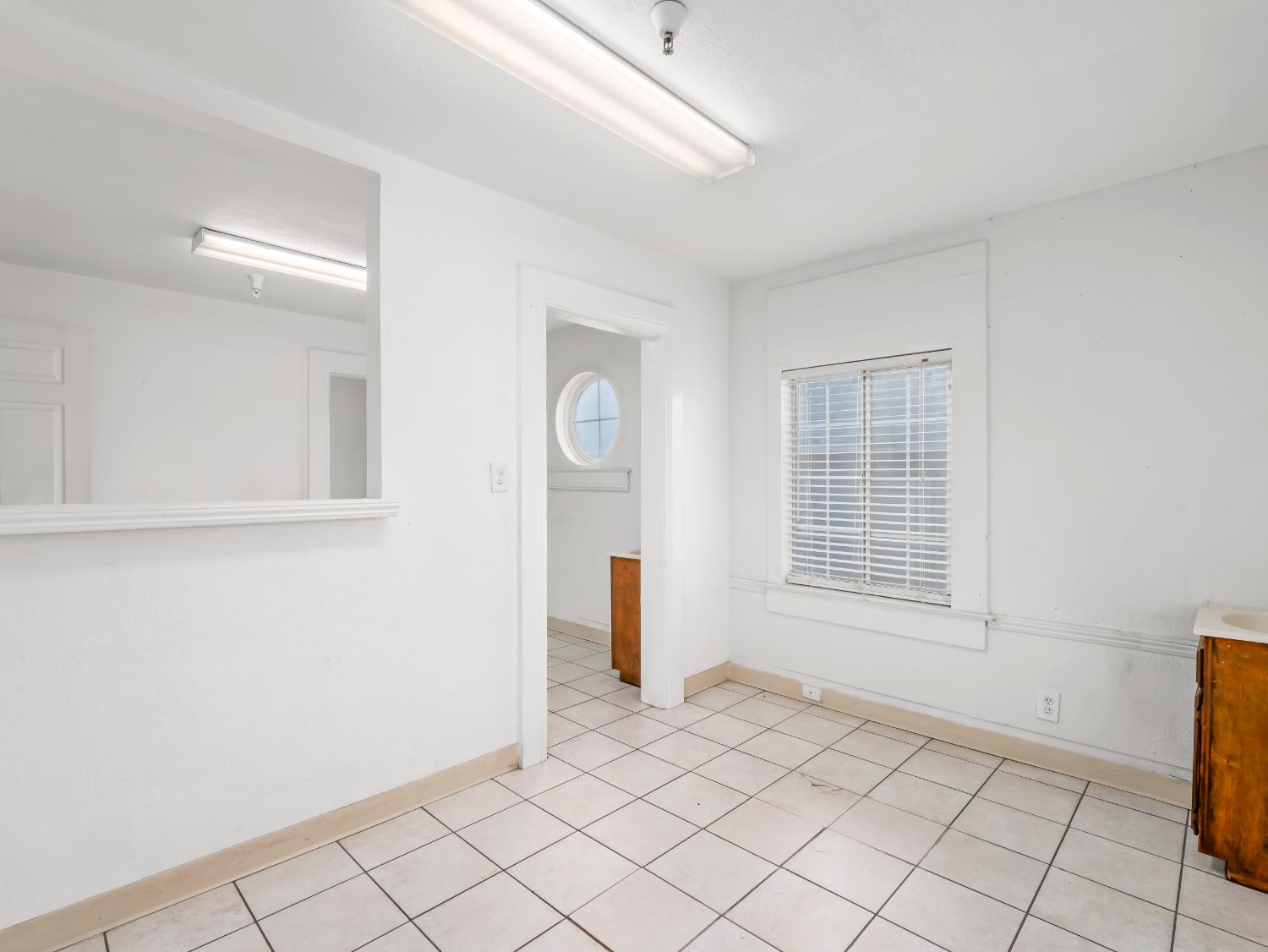 2624 E Olive, Fresno, CA, 93701