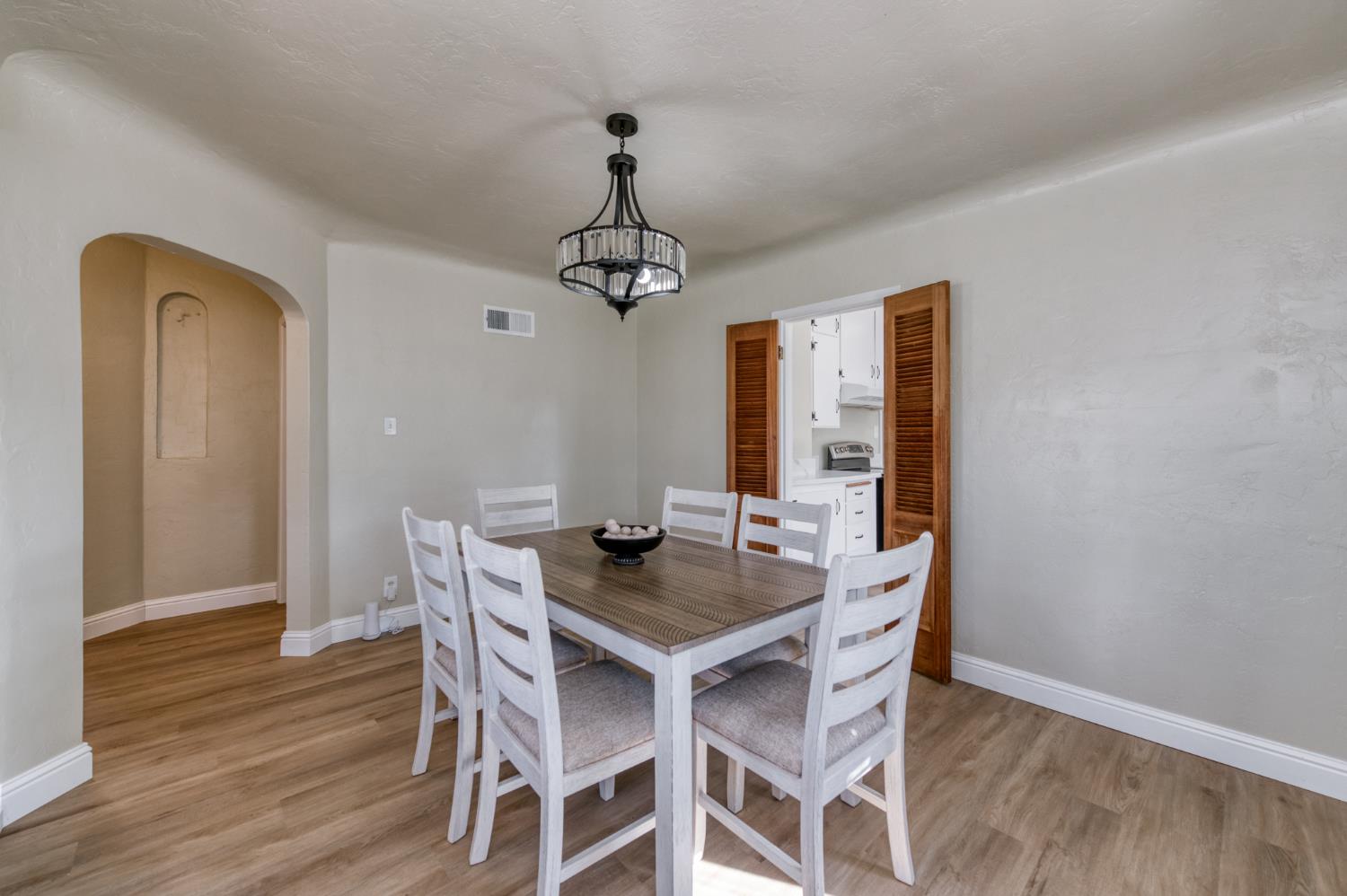 2004 N Maple Avenue, Fresno, CA, 93703