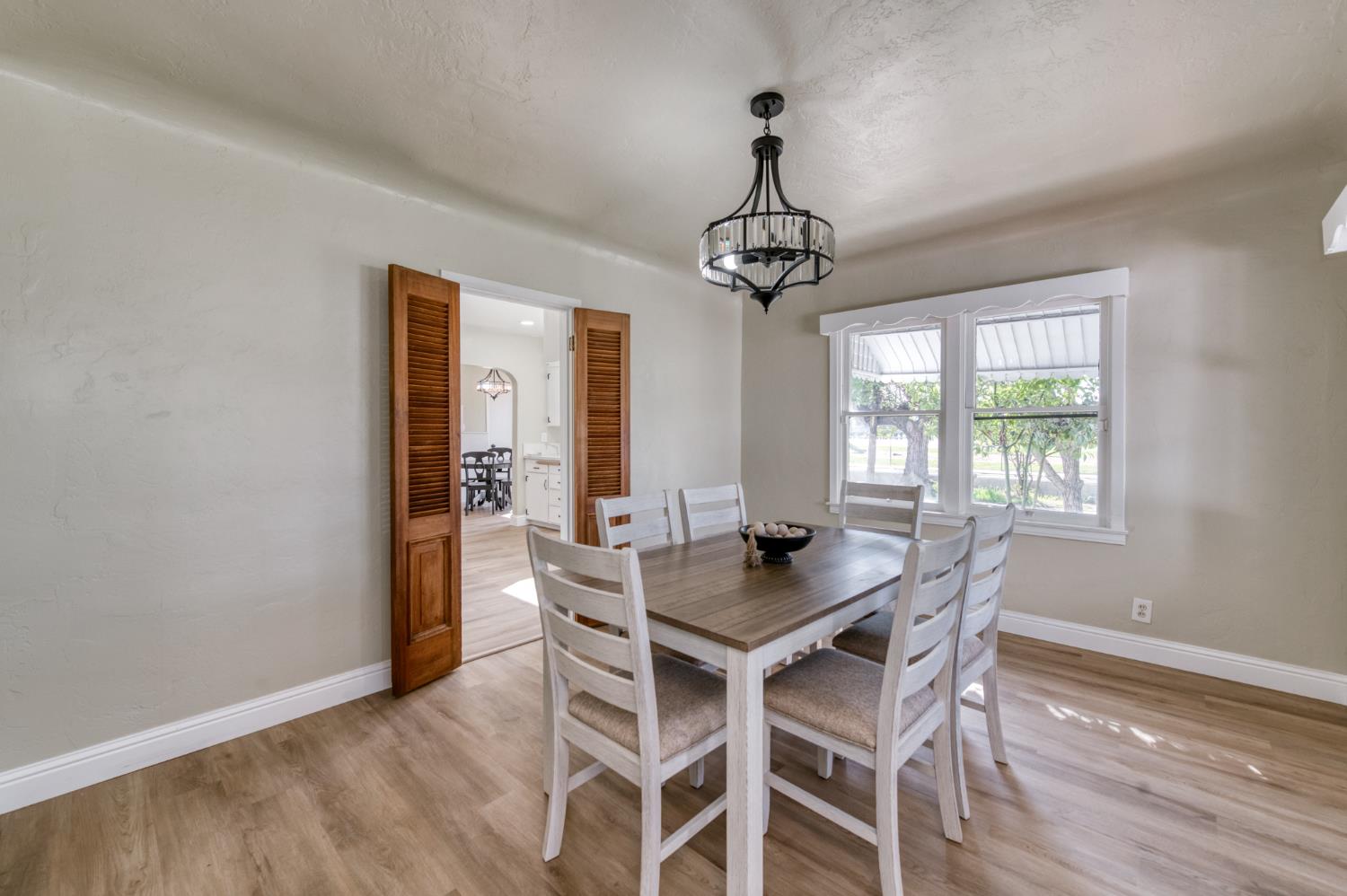 2004 N Maple Avenue, Fresno, CA, 93703