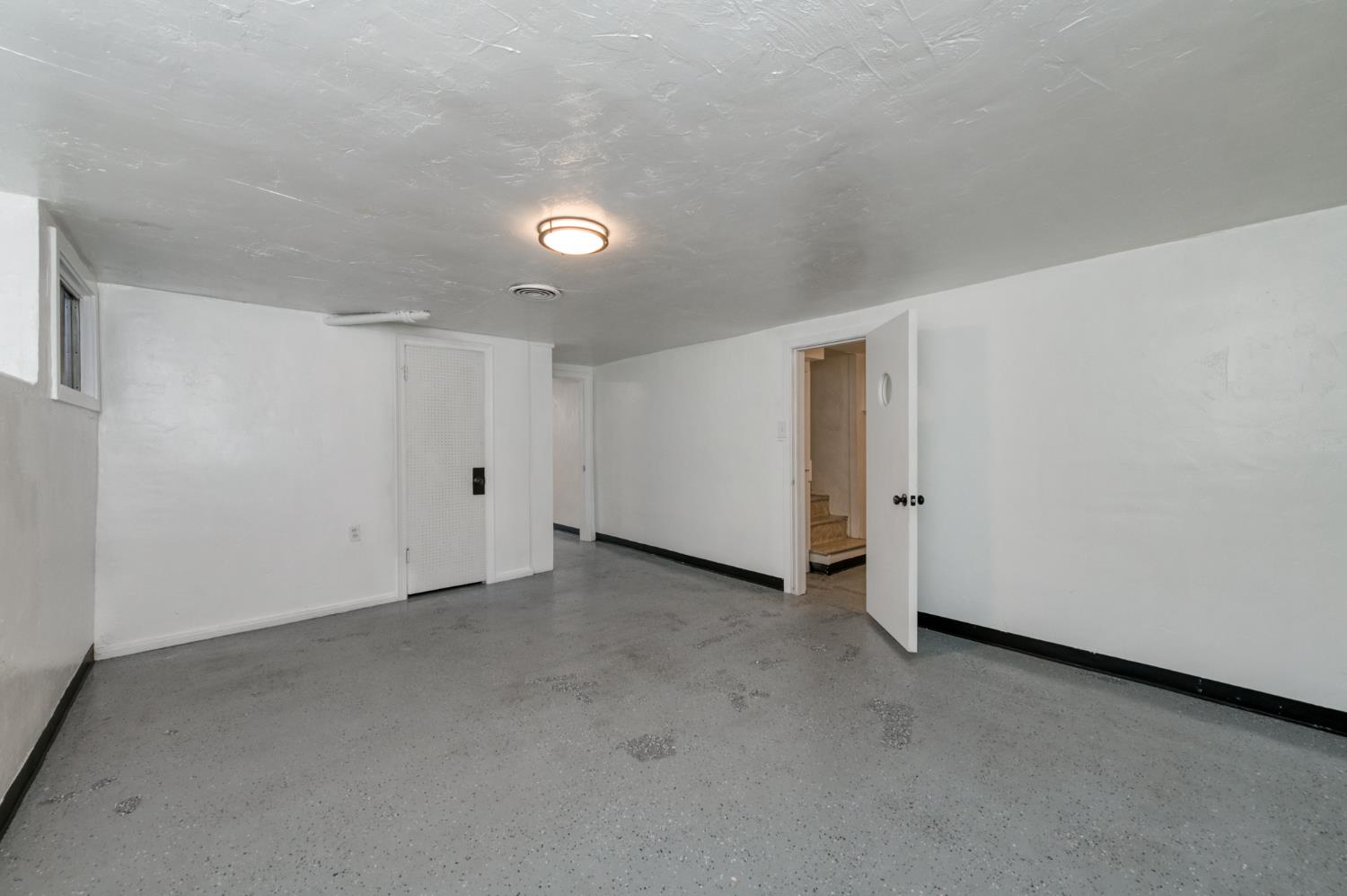 2004 N Maple Avenue, Fresno, CA, 93703