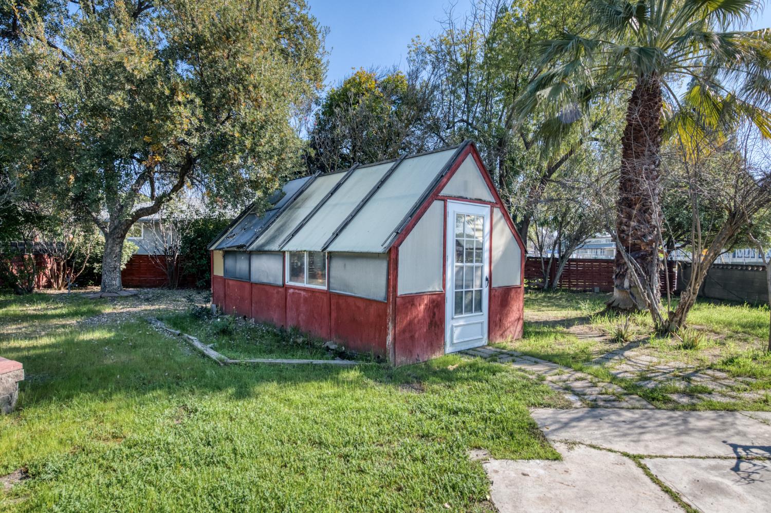 2004 N Maple Avenue, Fresno, CA, 93703