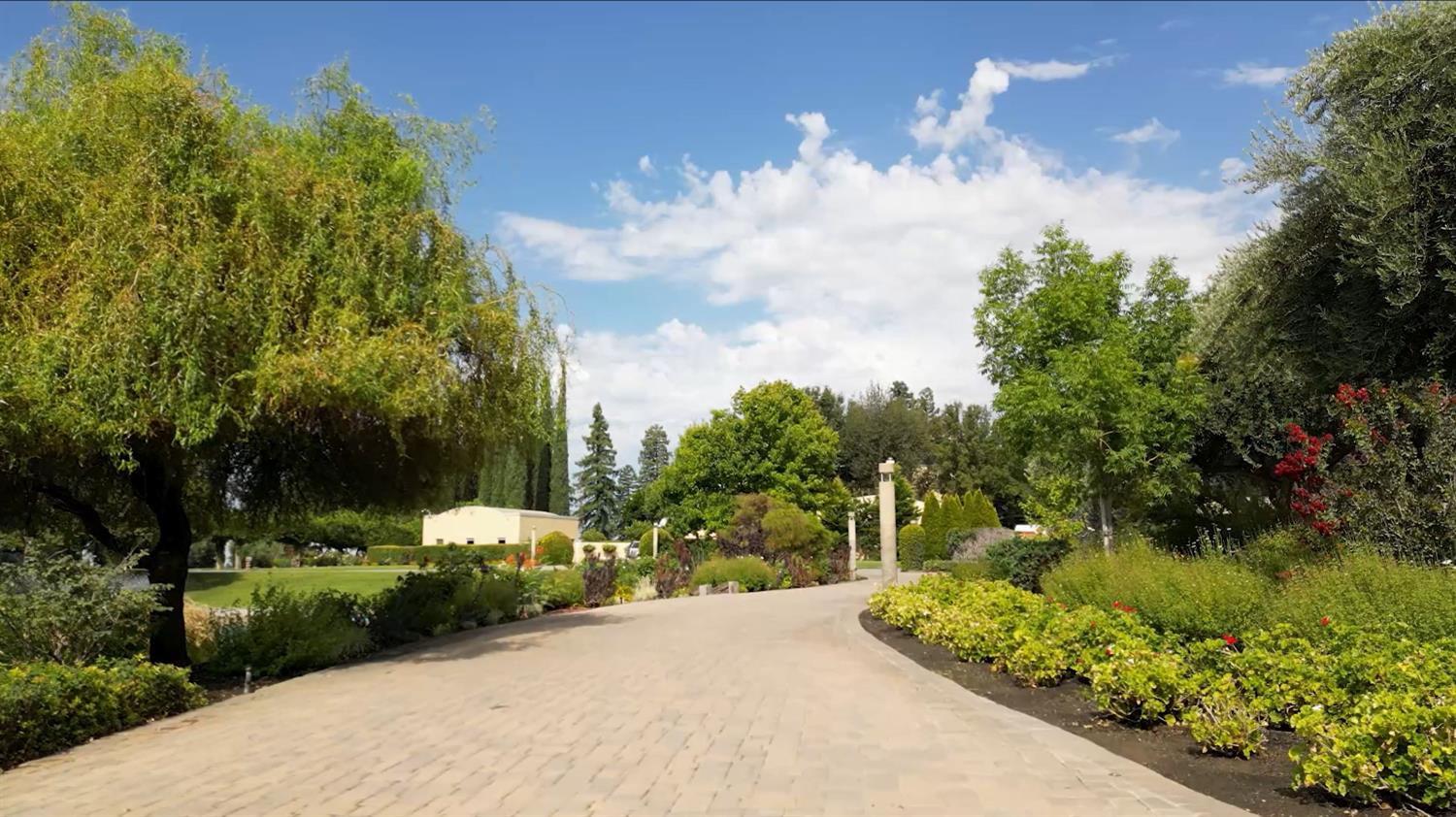 12950 N Willow Avenue, Clovis, CA, 93619