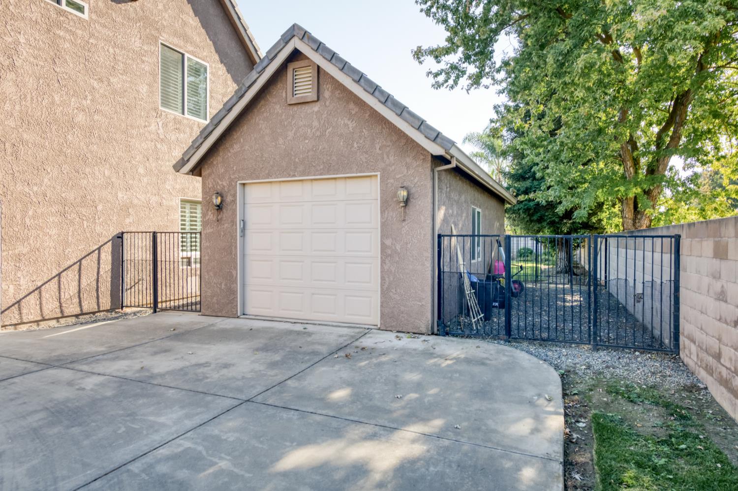 6125 Del Monte Court, Chowchilla, CA, 93610