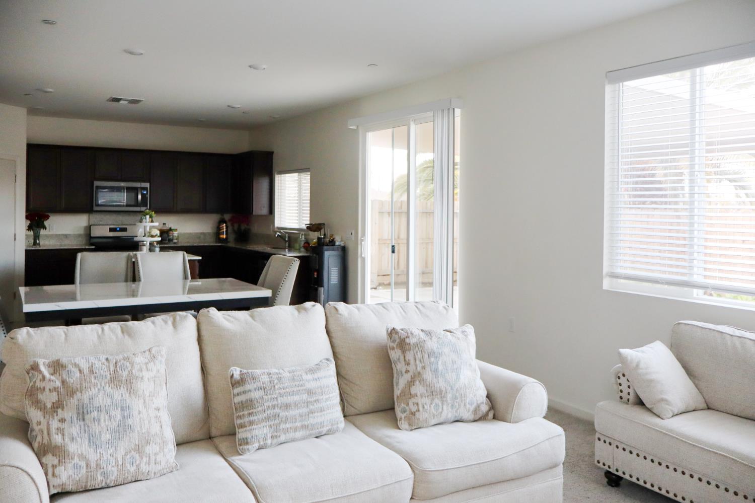 Single Family in Fresno - photo 3