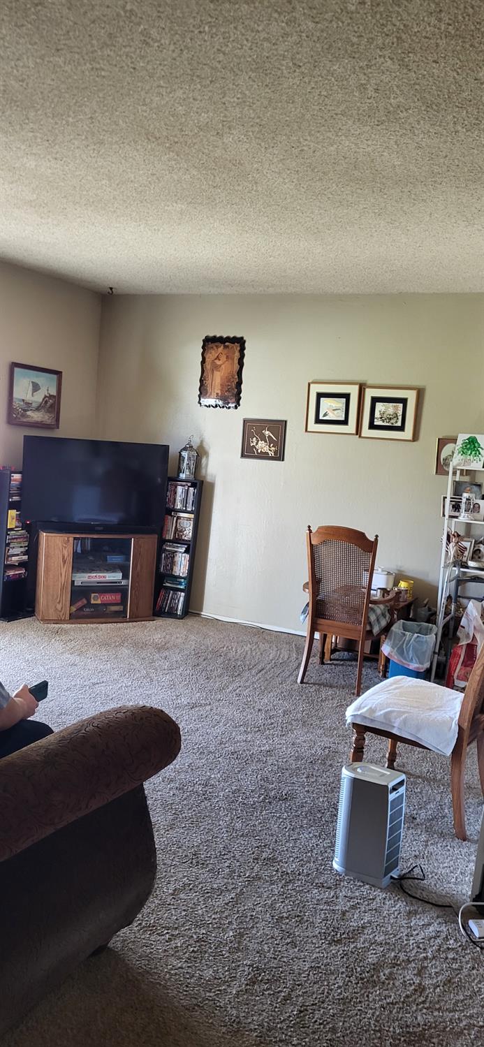 6488 N Kennedy, Fresno, CA, 93710