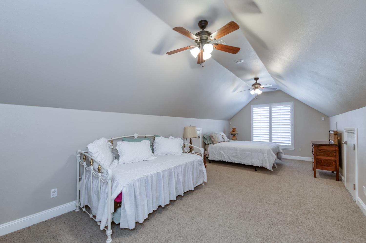 6125 Del Monte Court, Chowchilla, CA, 93610