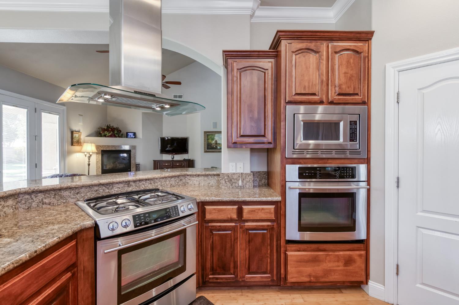 6125 Del Monte Court, Chowchilla, CA, 93610