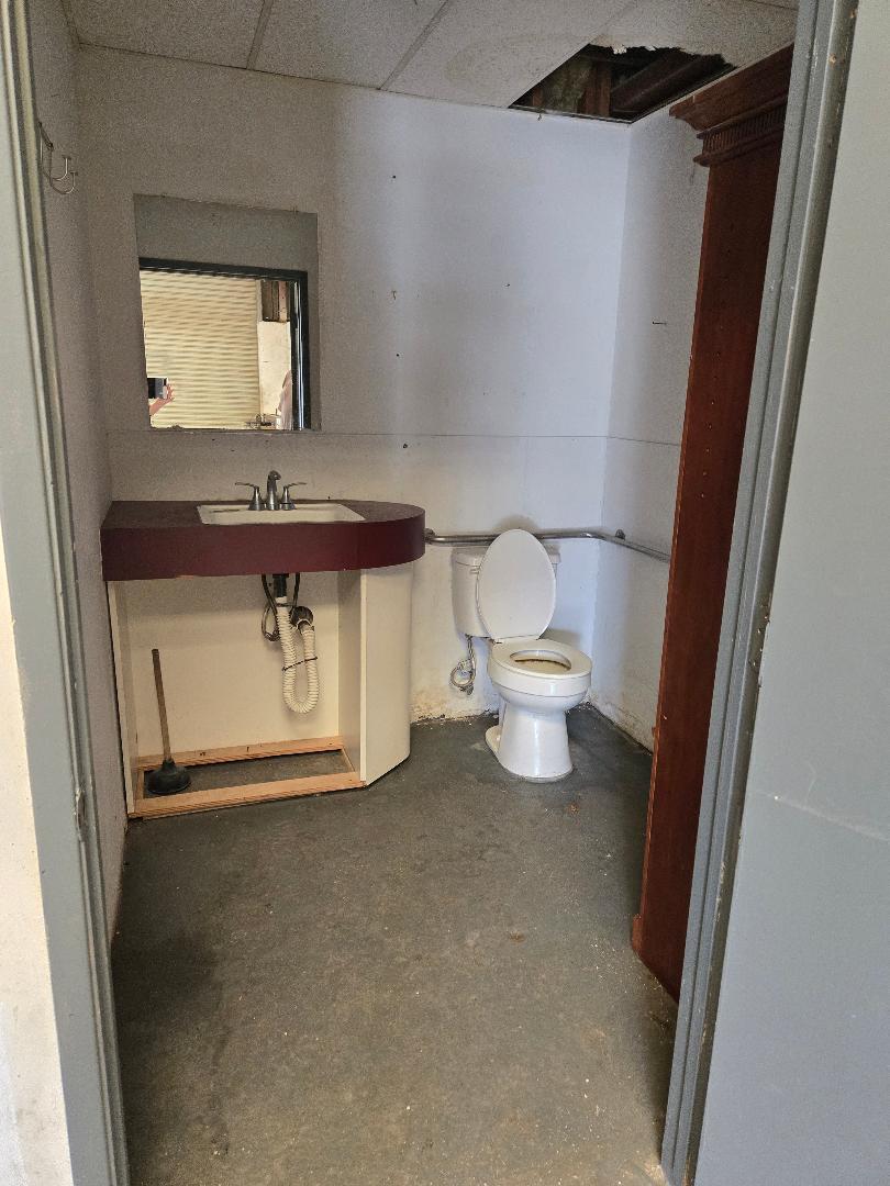 242 E Lewis Avenue, Fresno, CA, 93701