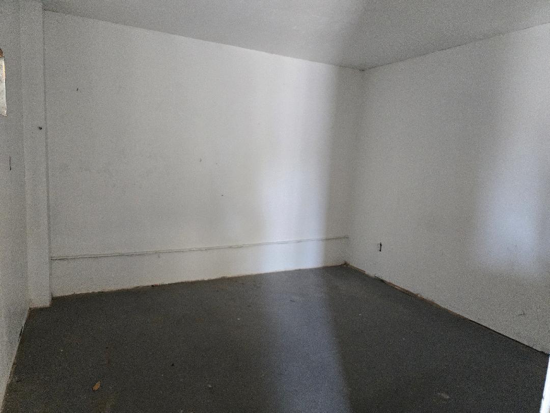 242 E Lewis Avenue, Fresno, CA, 93701