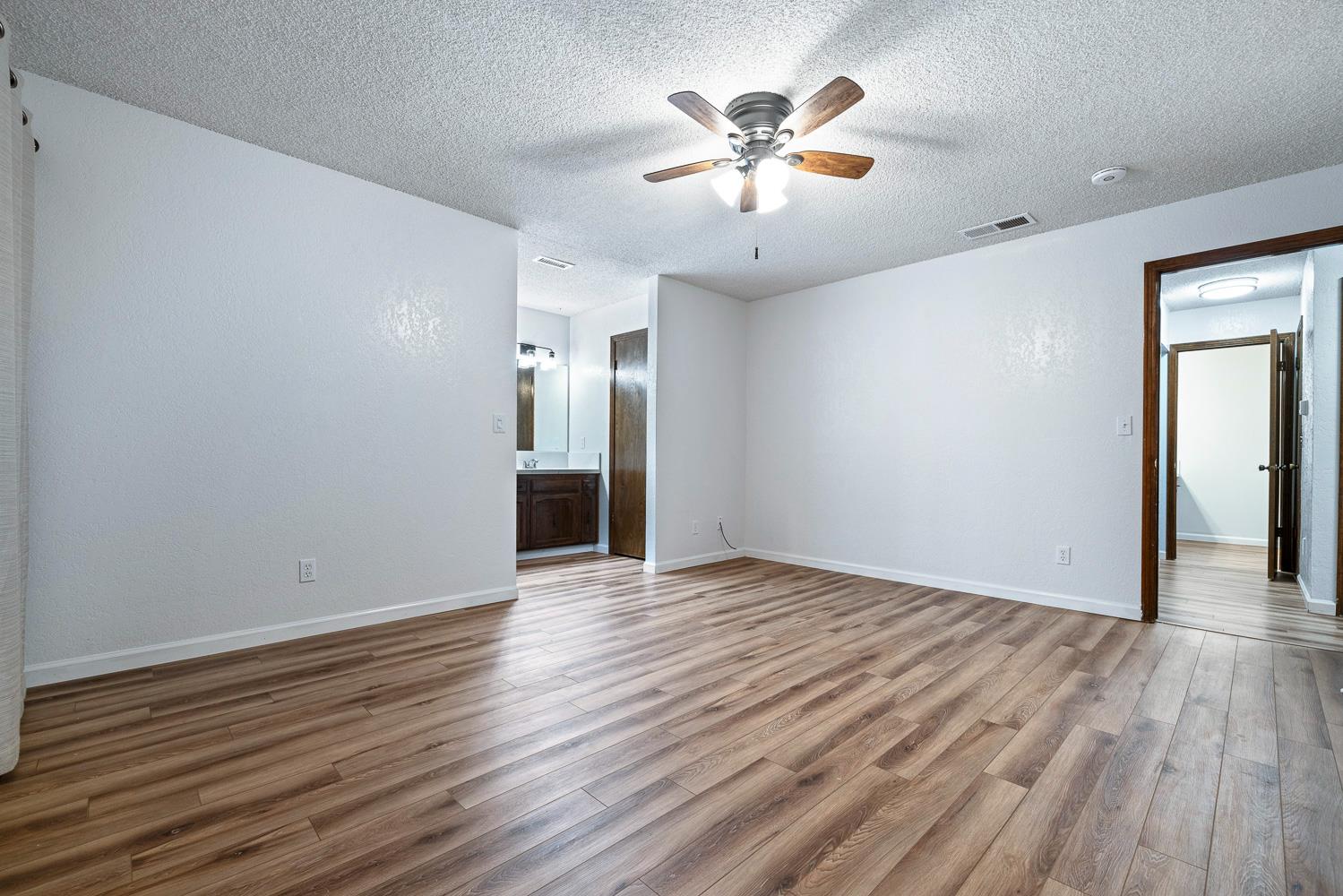 1629 Willow Avenue, Clovis, CA, 93612