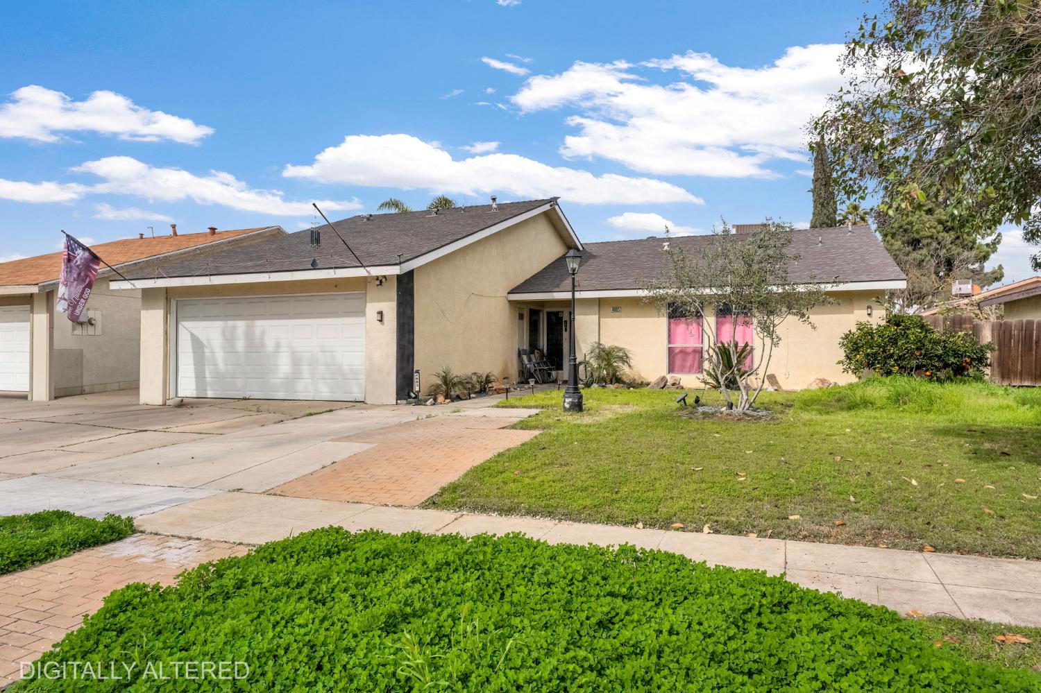 Single Family in Fresno - photo 2