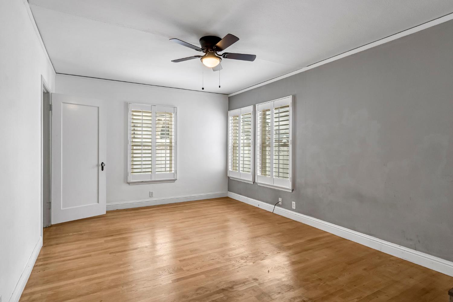215 E Clinton Ave, Fresno, CA, 93704