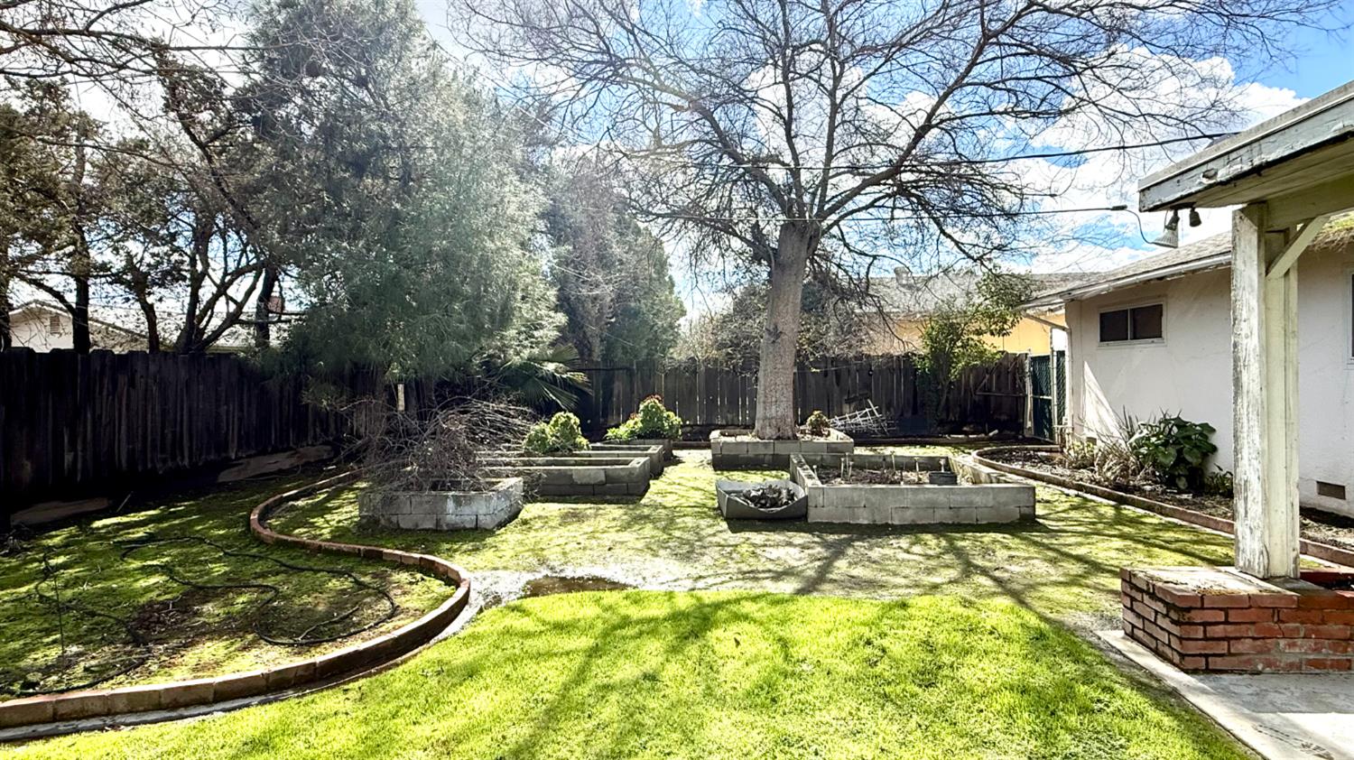 2335 N Douty Street, Hanford, CA, 93230