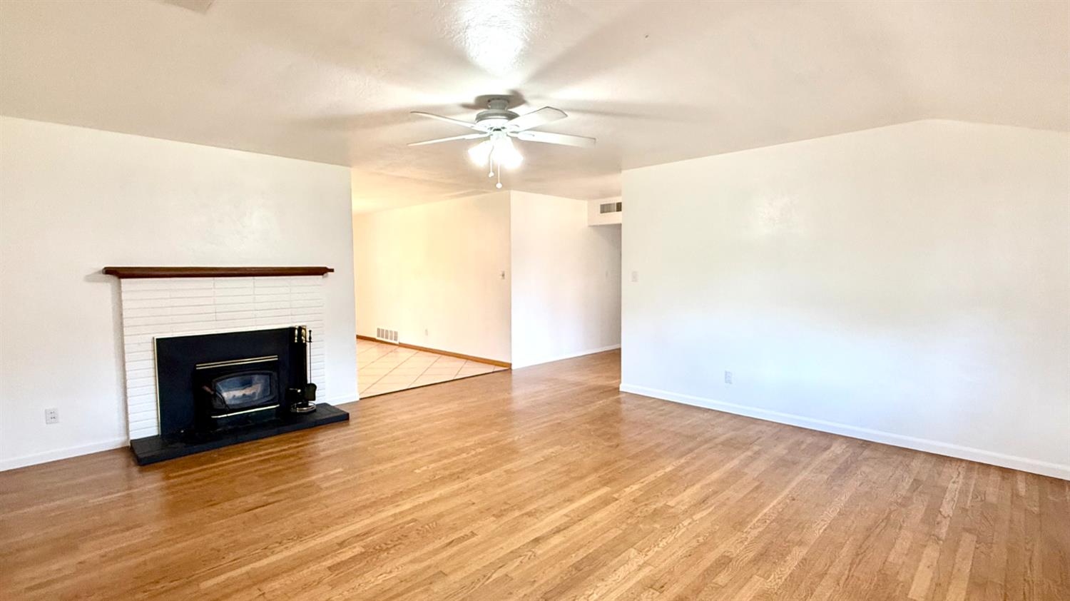 2335 N Douty Street, Hanford, CA, 93230