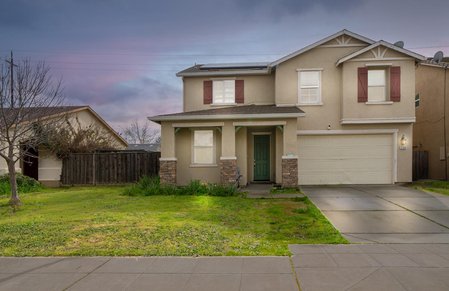 980 Redwood Street, Parlier, CA, 93648