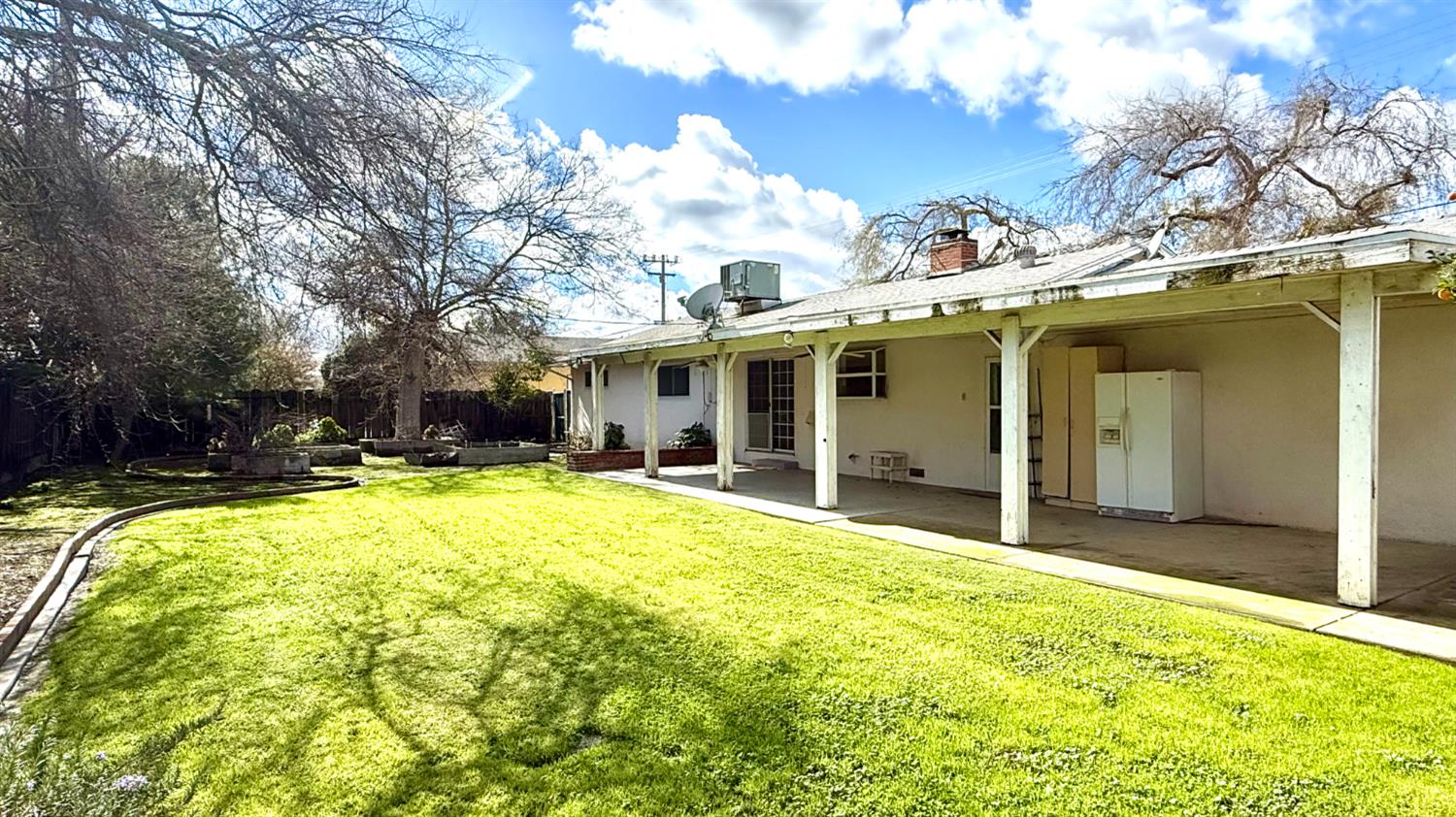 2335 N Douty Street, Hanford, CA, 93230