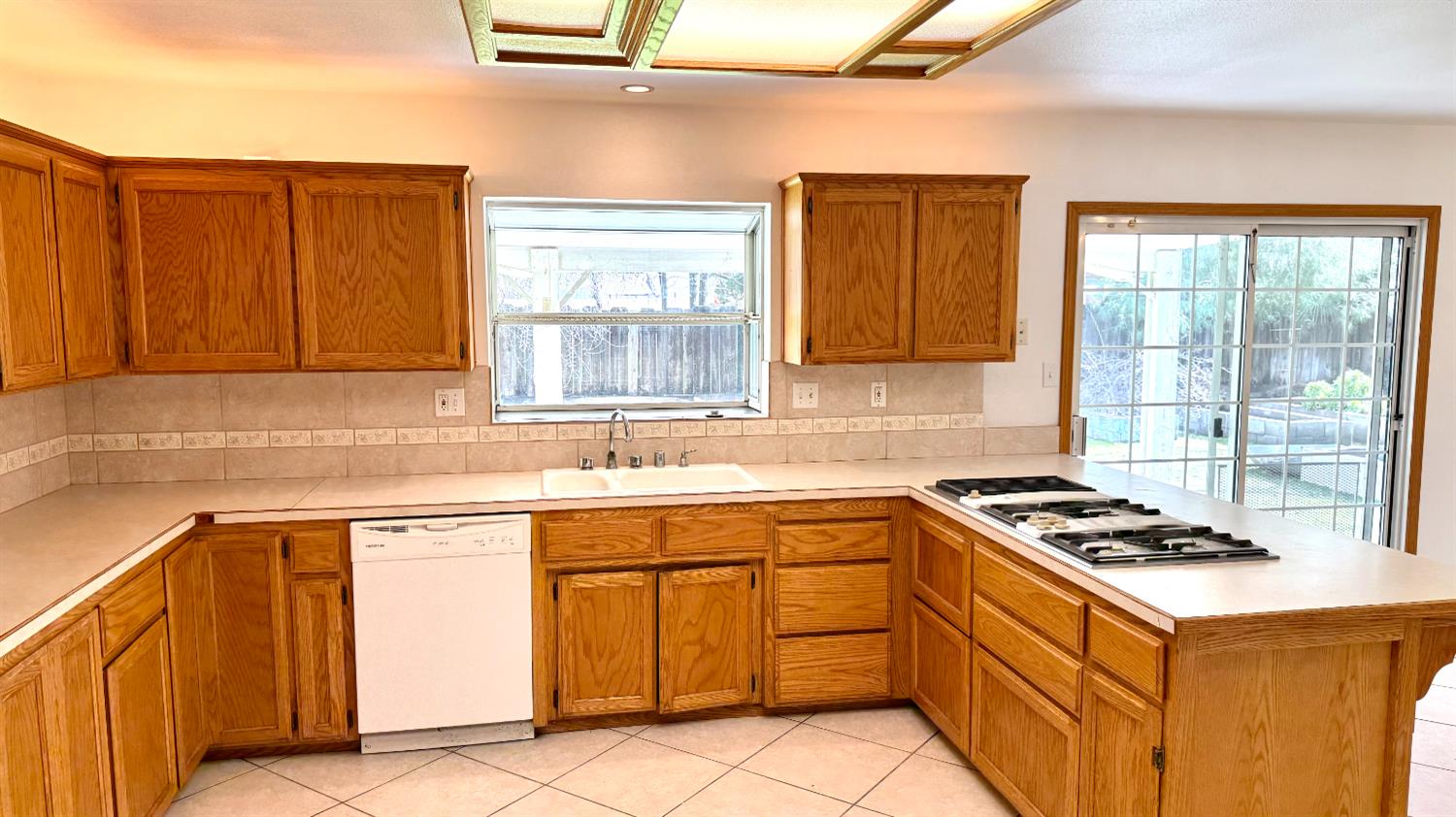 2335 N Douty Street, Hanford, CA, 93230