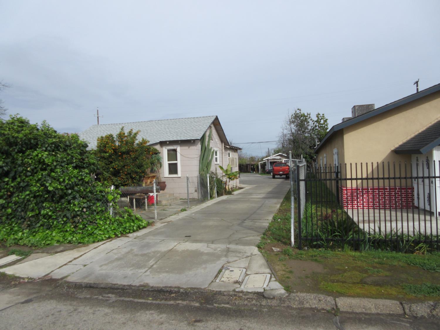 Fourplex in Fresno - photo 3