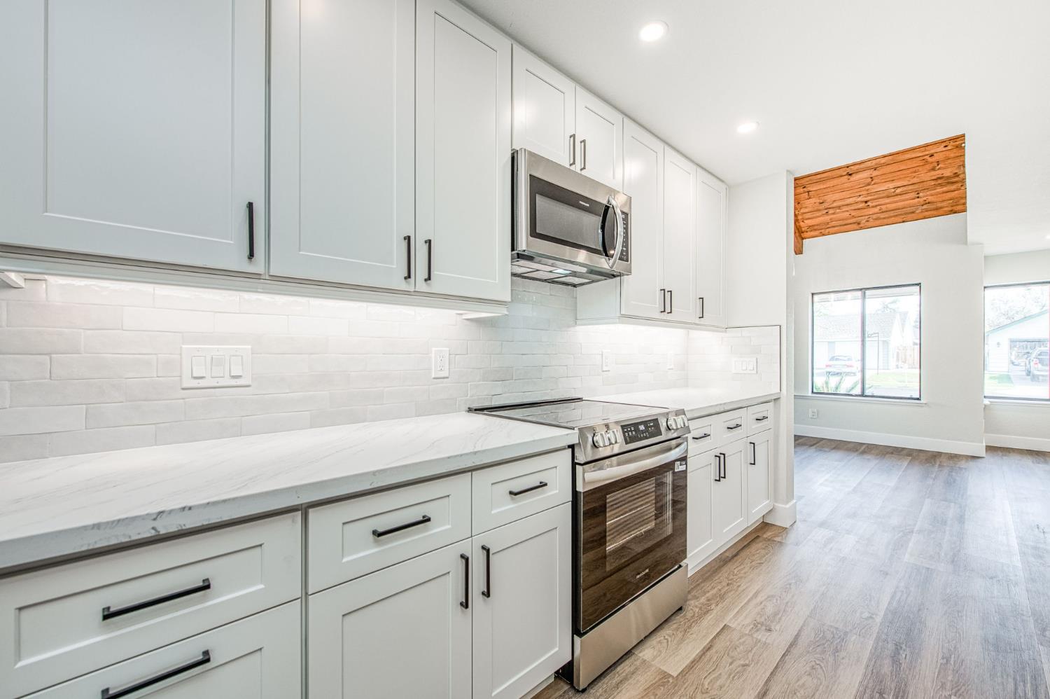 8453 N 1st Street, Fresno, CA, 93720