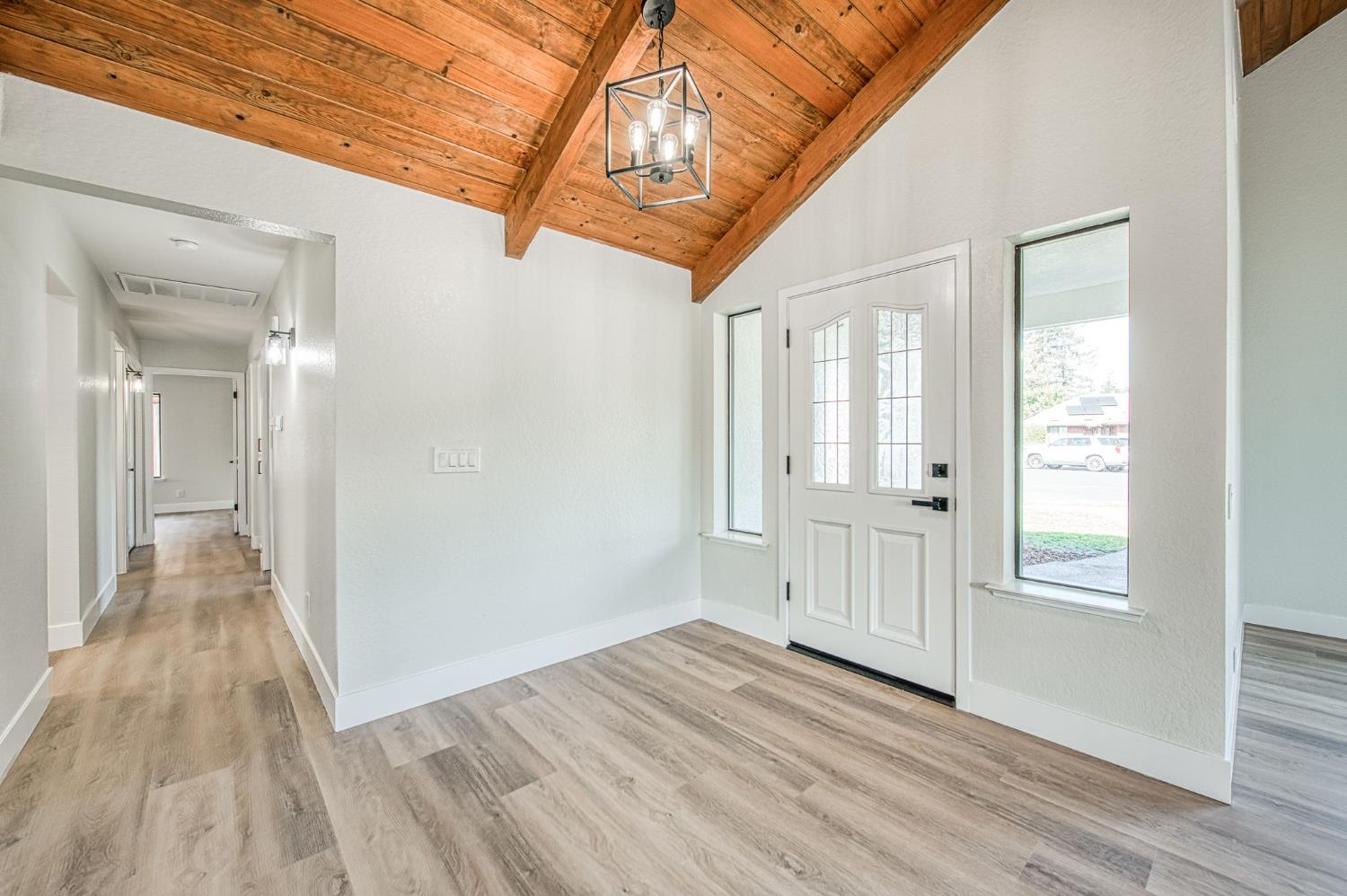 8453 N 1st Street, Fresno, CA, 93720