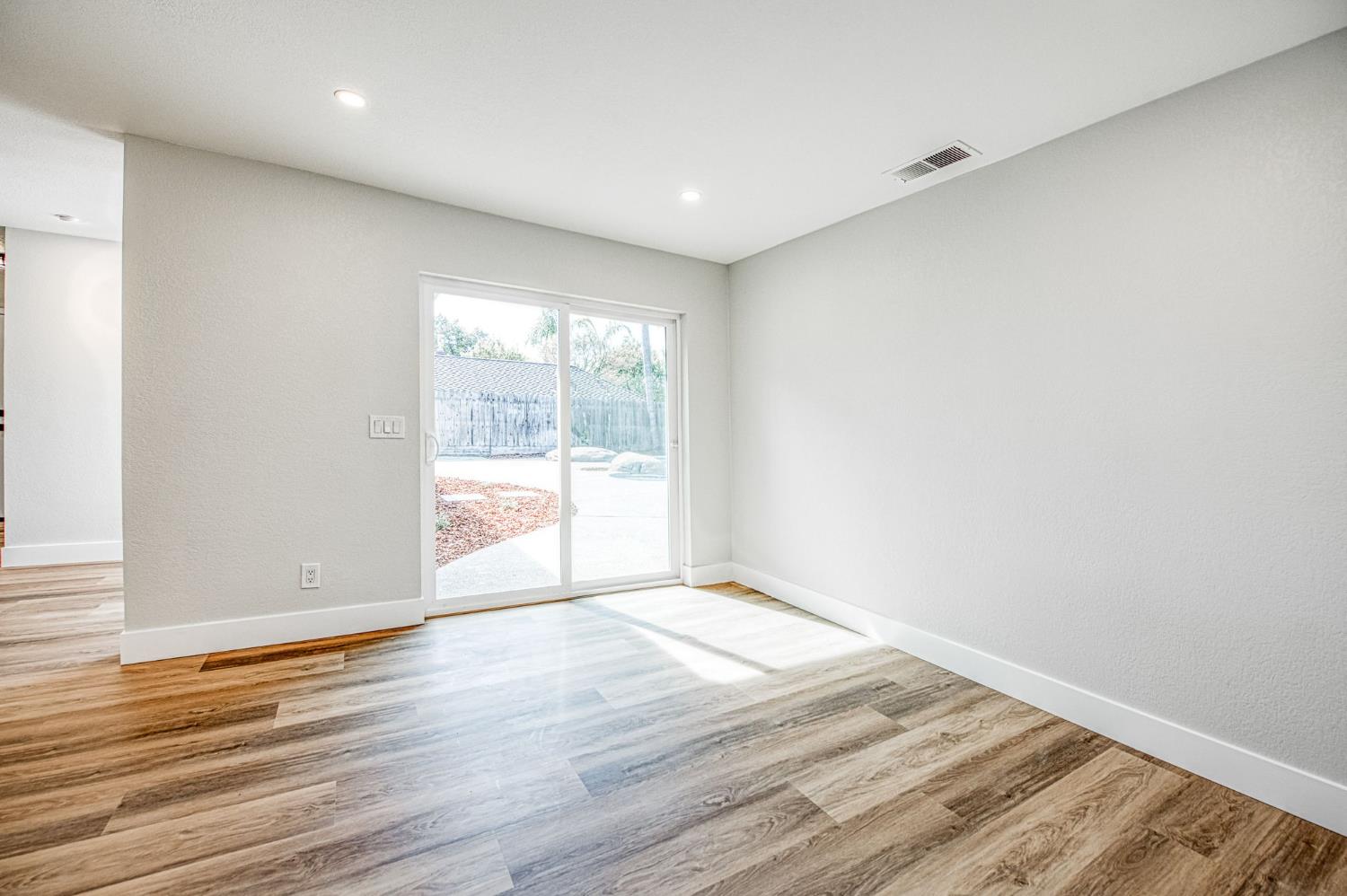 8453 N 1st Street, Fresno, CA, 93720