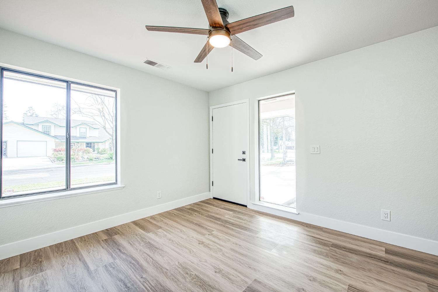 8453 N 1st Street, Fresno, CA, 93720