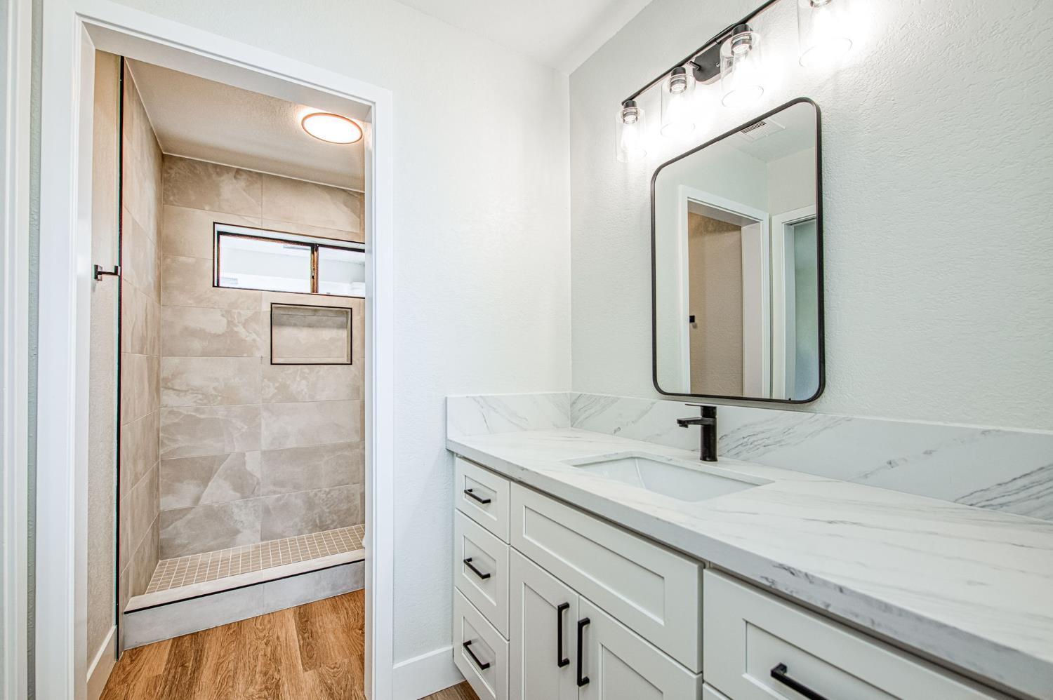 8453 N 1st Street, Fresno, CA, 93720