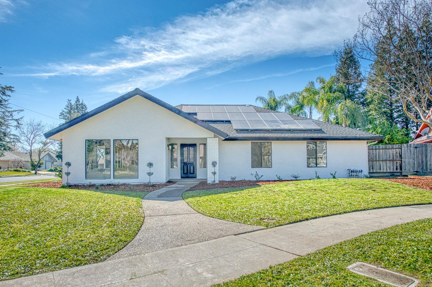 8453 N 1st Street, Fresno, CA, 93720