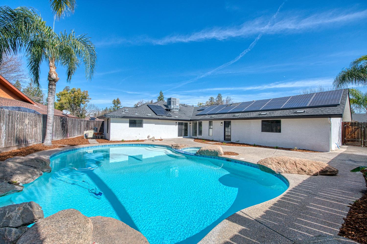 8453 N 1st Street, Fresno, CA, 93720