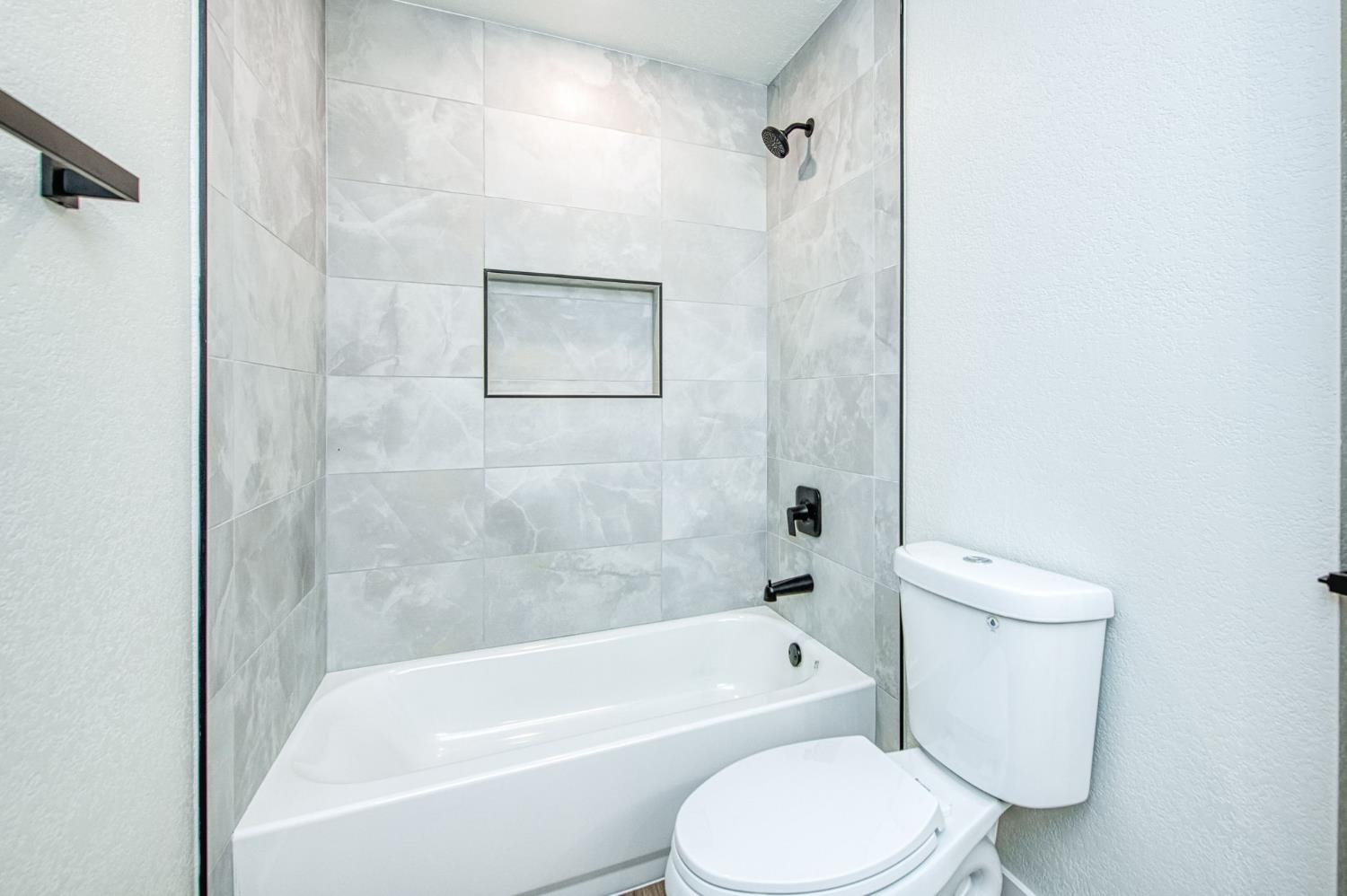 8453 N 1st Street, Fresno, CA, 93720