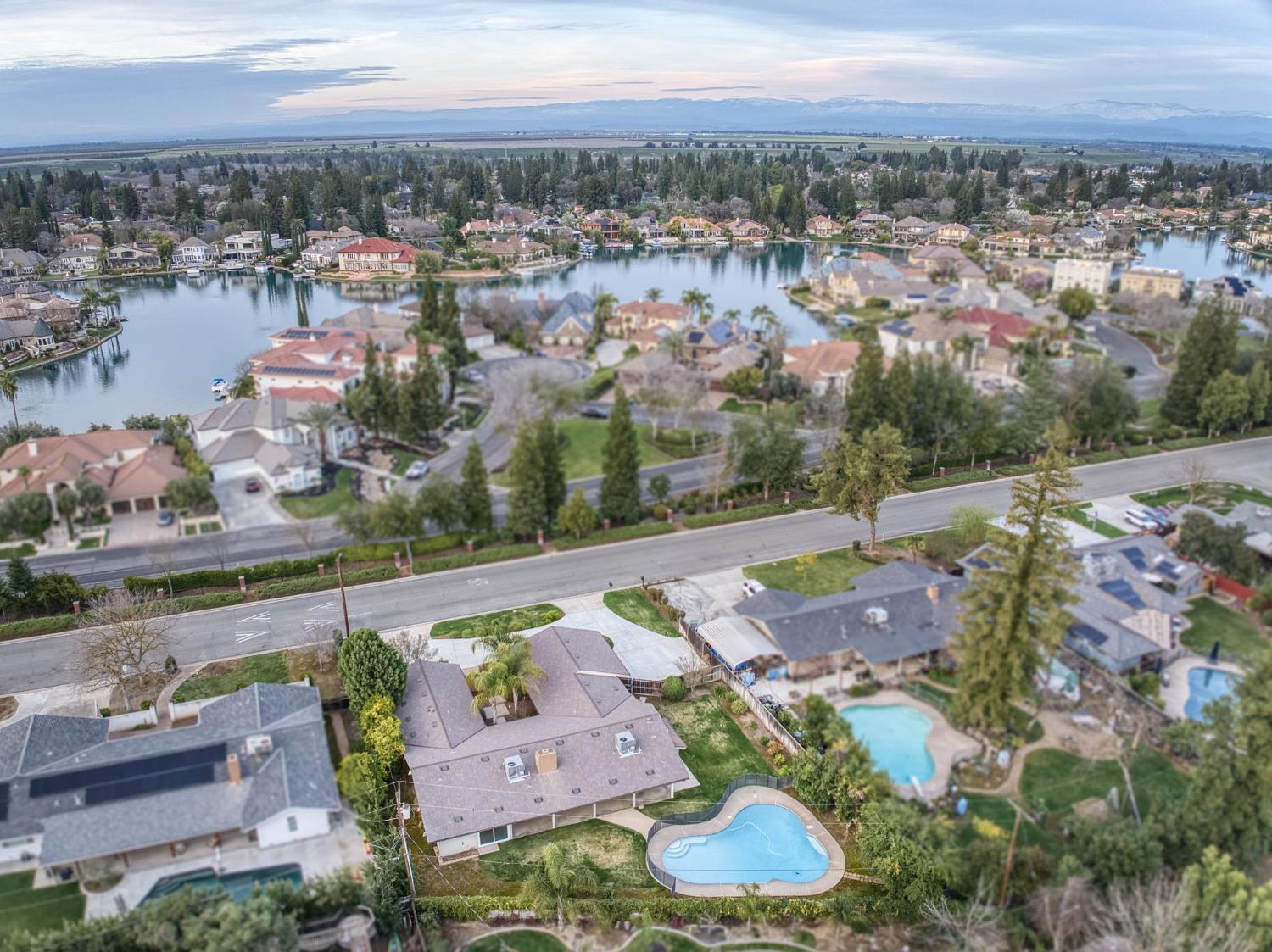 2805 W Spruce Avenue, Fresno, CA, 93711