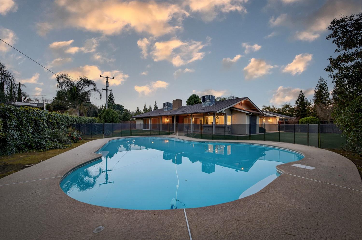 2805 W Spruce Avenue, Fresno, CA, 93711