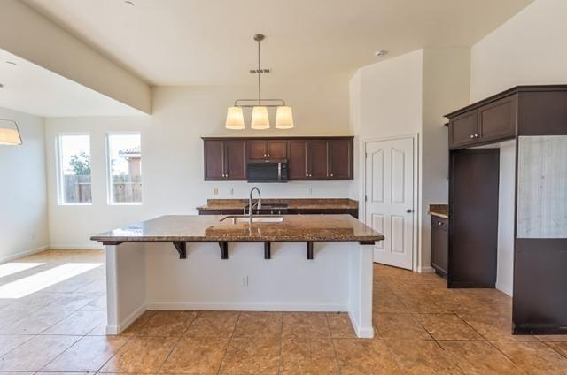 1043 La Jolla Avenue, Clovis, CA, 93619