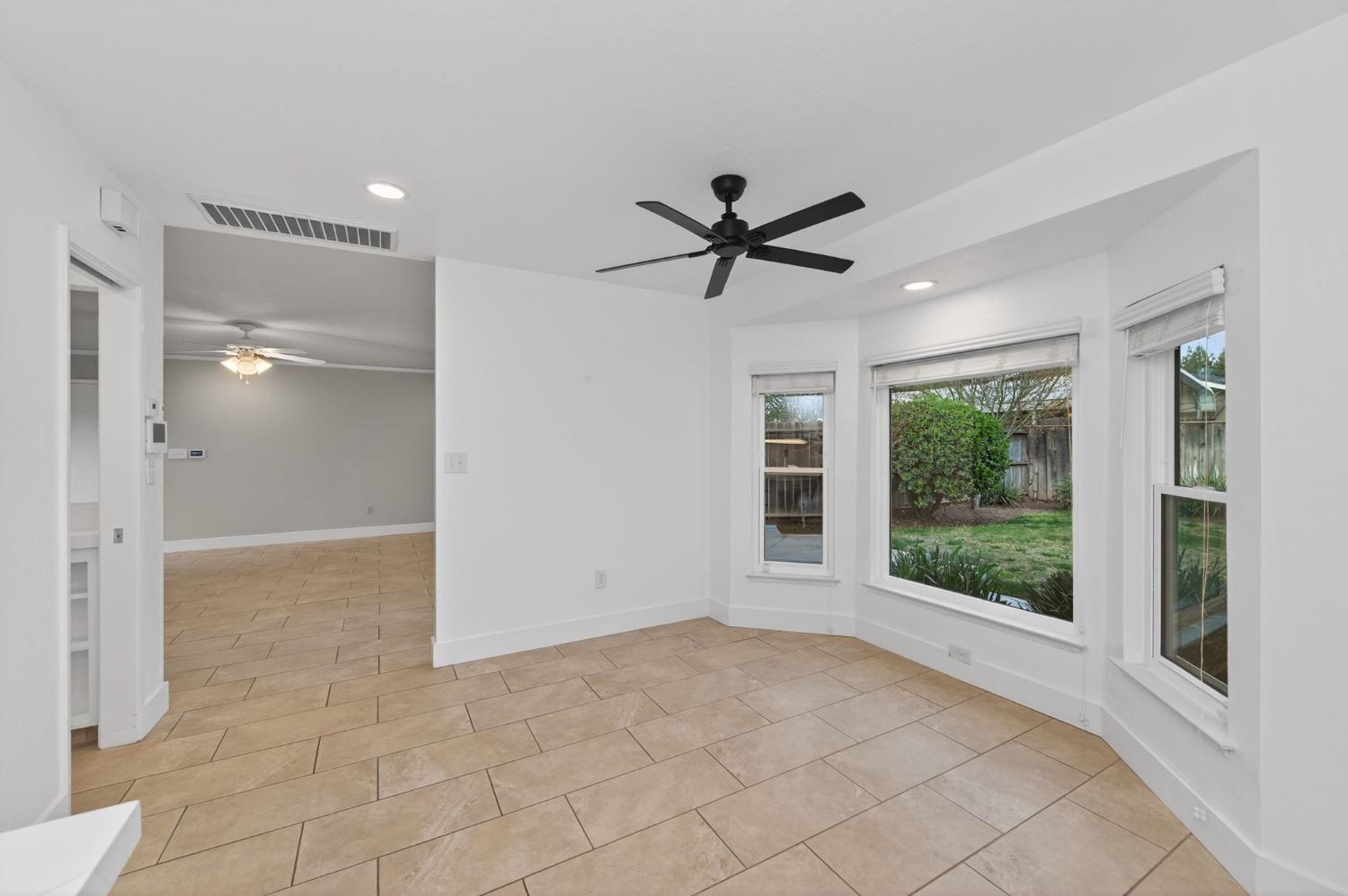 2805 W Spruce Avenue, Fresno, CA, 93711