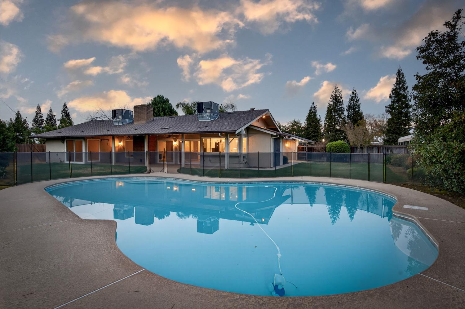 2805 W Spruce Avenue, Fresno, CA, 93711