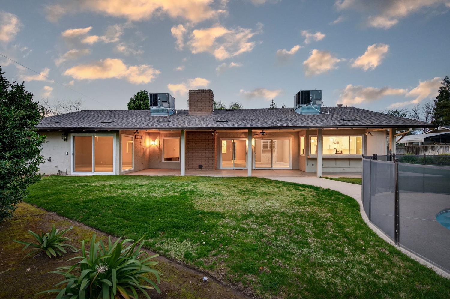 2805 W Spruce Avenue, Fresno, CA, 93711