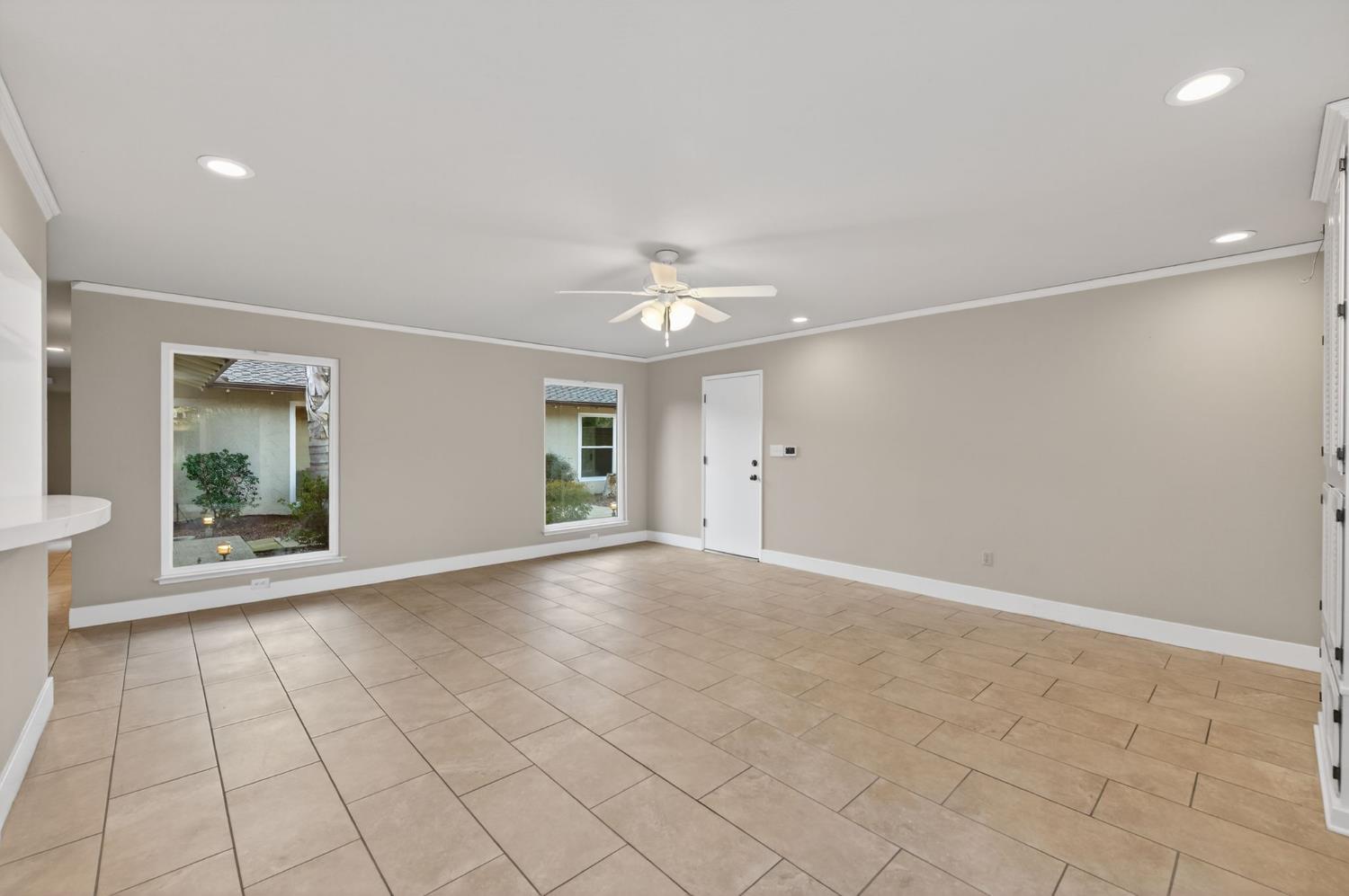 2805 W Spruce Avenue, Fresno, CA, 93711