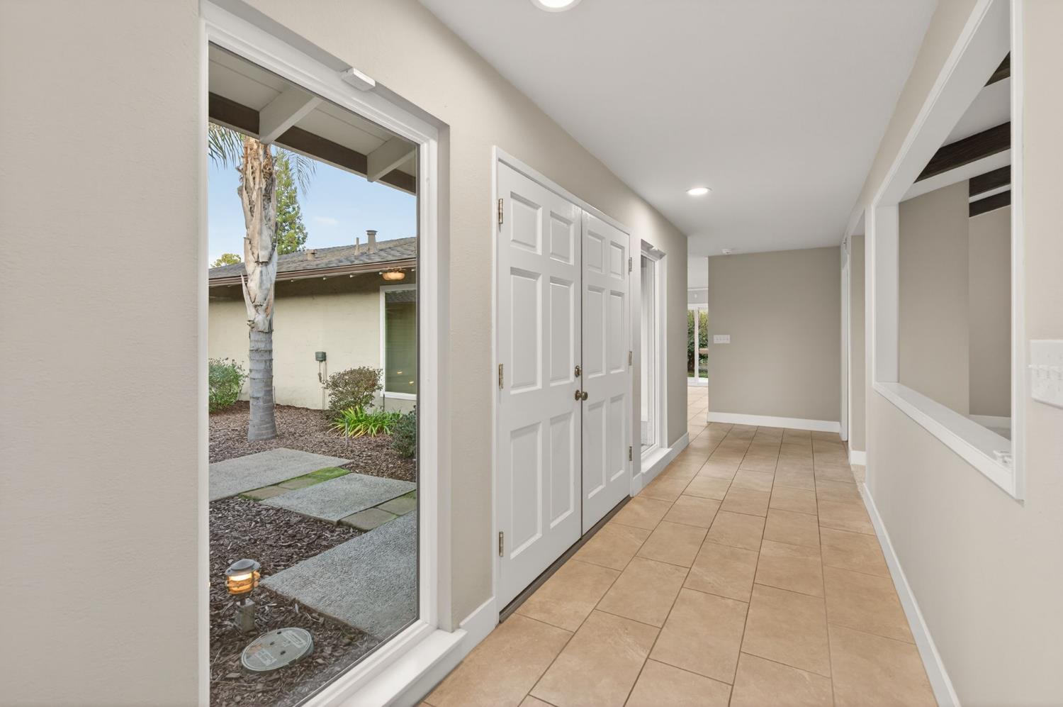 2805 W Spruce Avenue, Fresno, CA, 93711