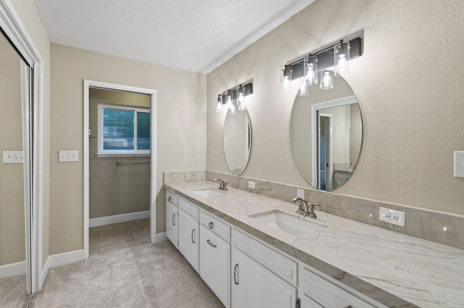 2805 W Spruce Avenue, Fresno, CA, 93711