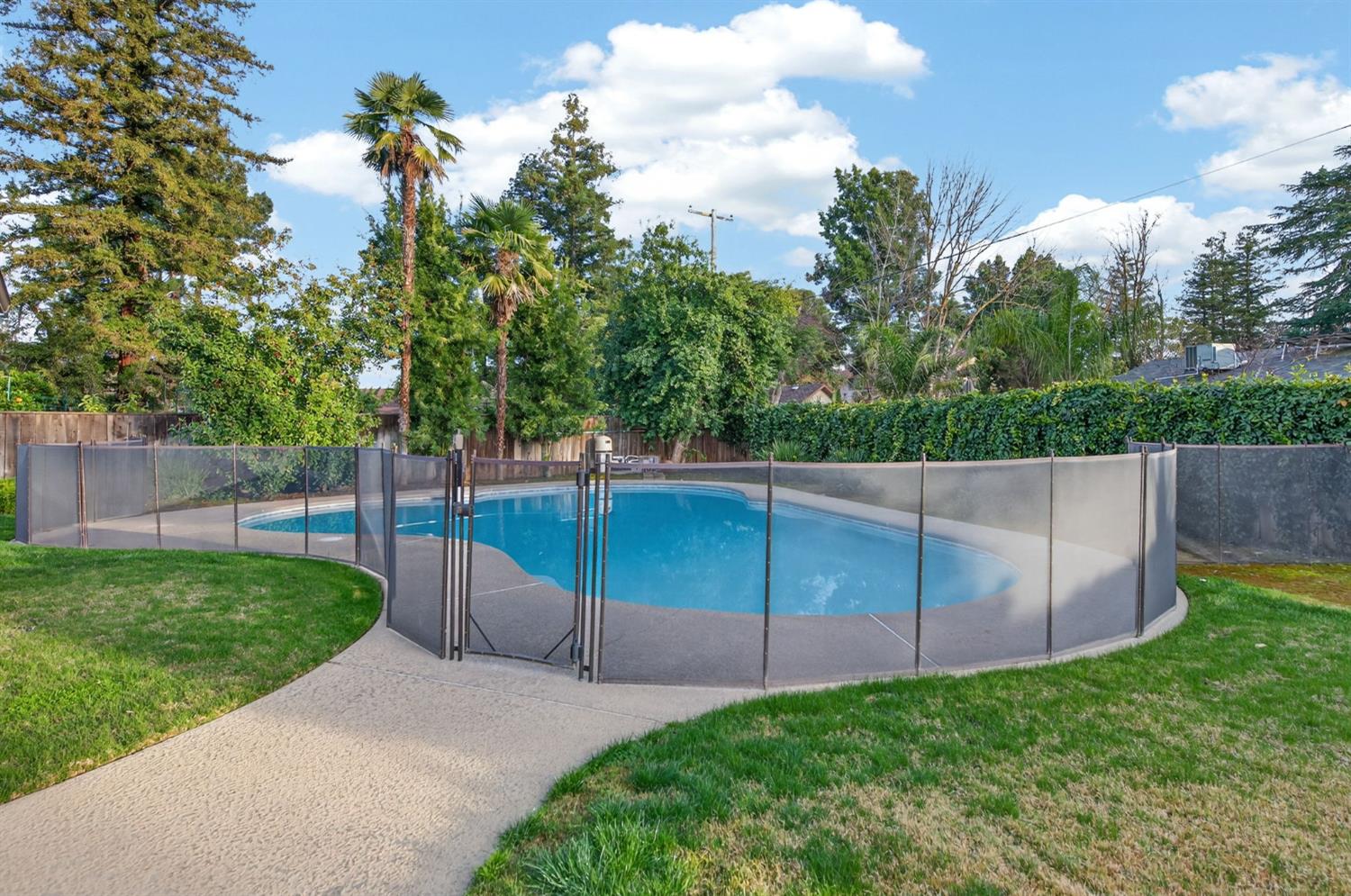 2805 W Spruce Avenue, Fresno, CA, 93711