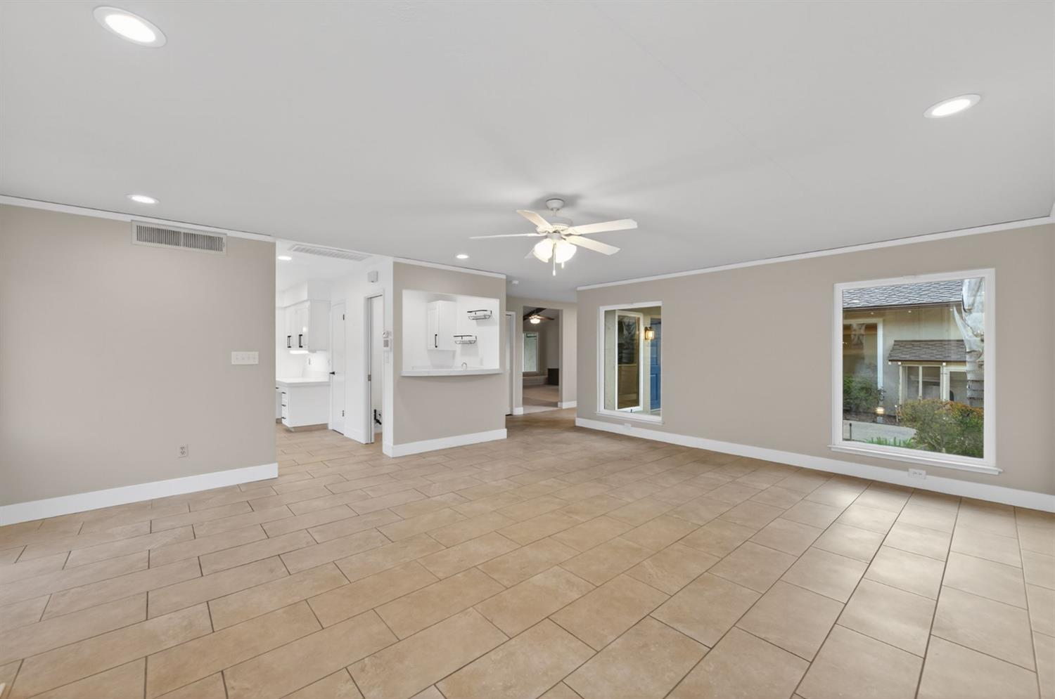 2805 W Spruce Avenue, Fresno, CA, 93711