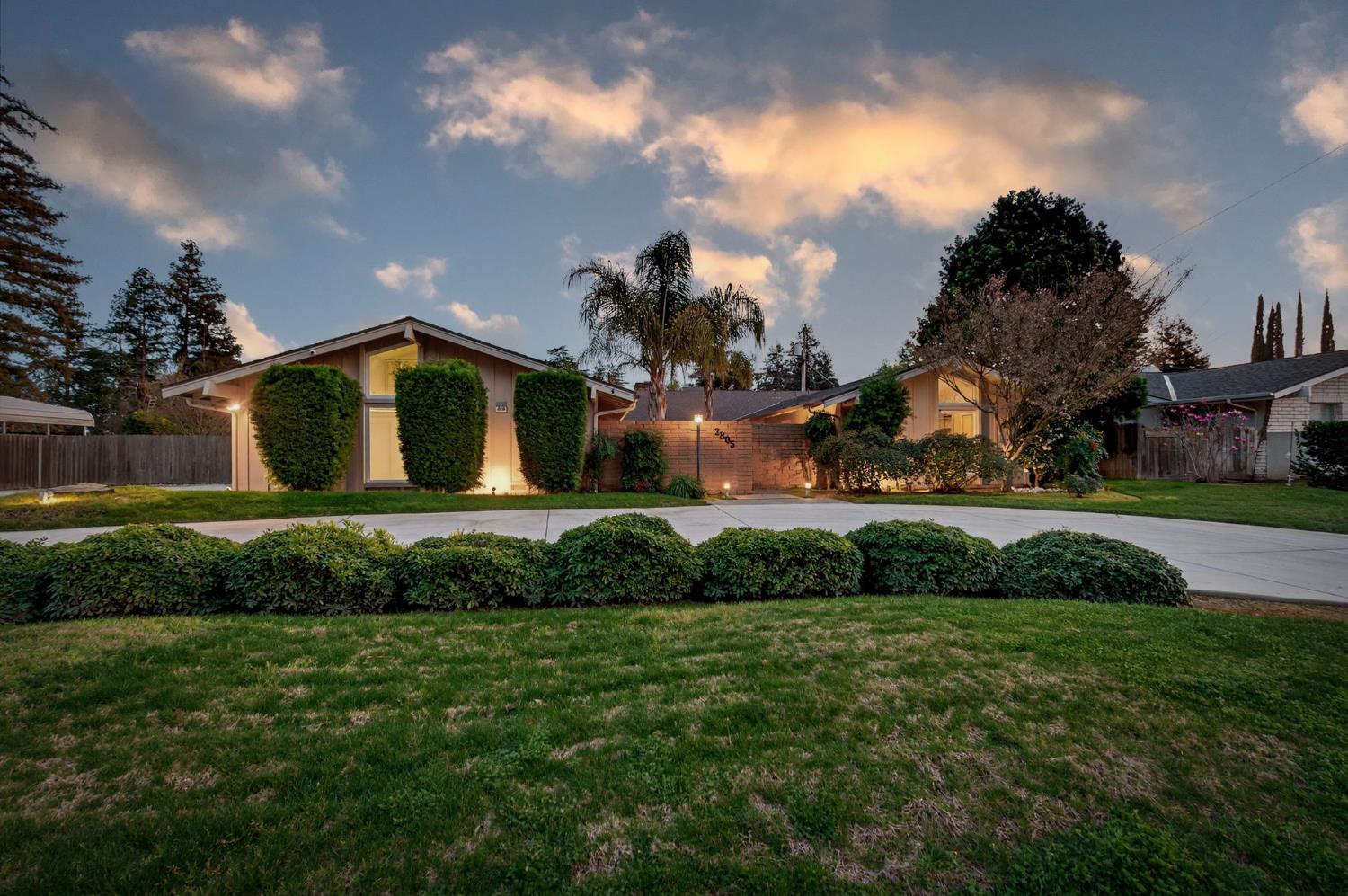 2805 W Spruce Avenue, Fresno, CA, 93711