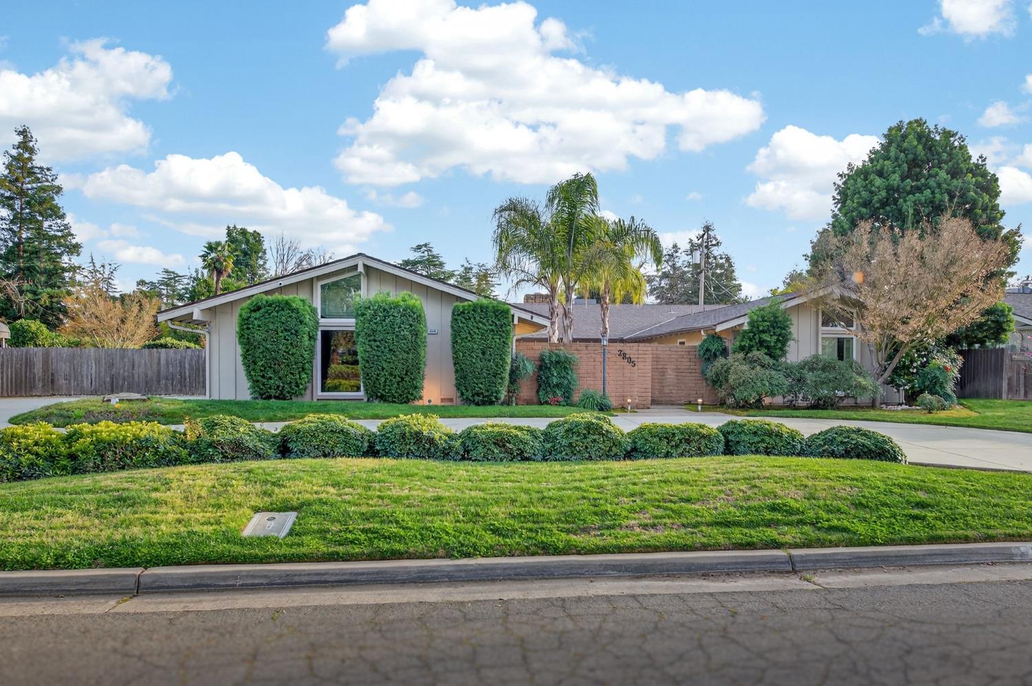 2805 W Spruce Avenue, Fresno, CA, 93711