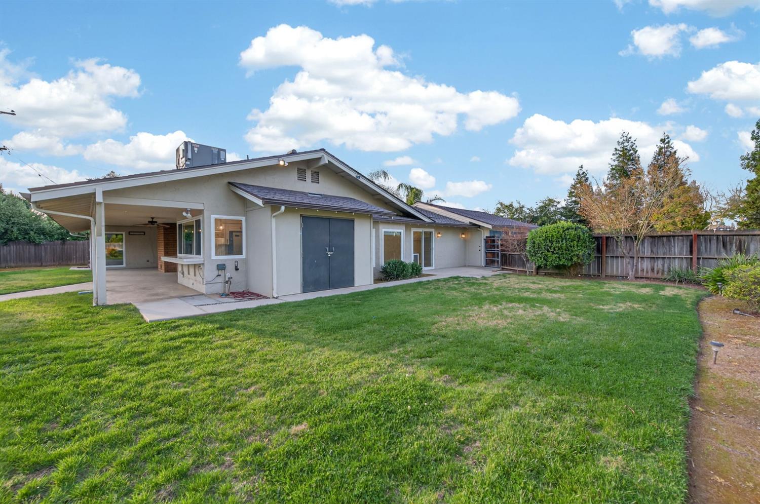 2805 W Spruce Avenue, Fresno, CA, 93711