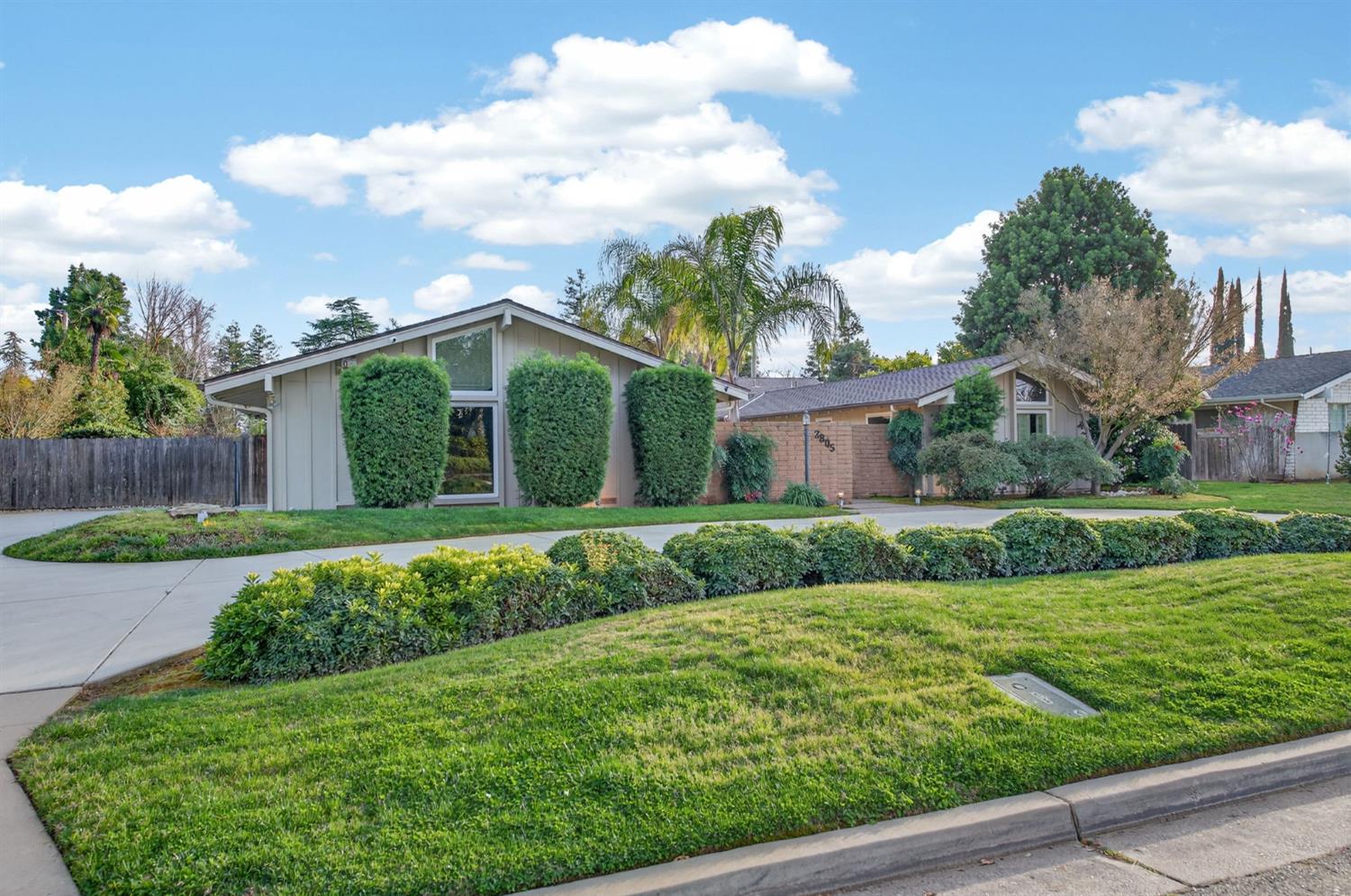 2805 W Spruce Avenue, Fresno, CA, 93711